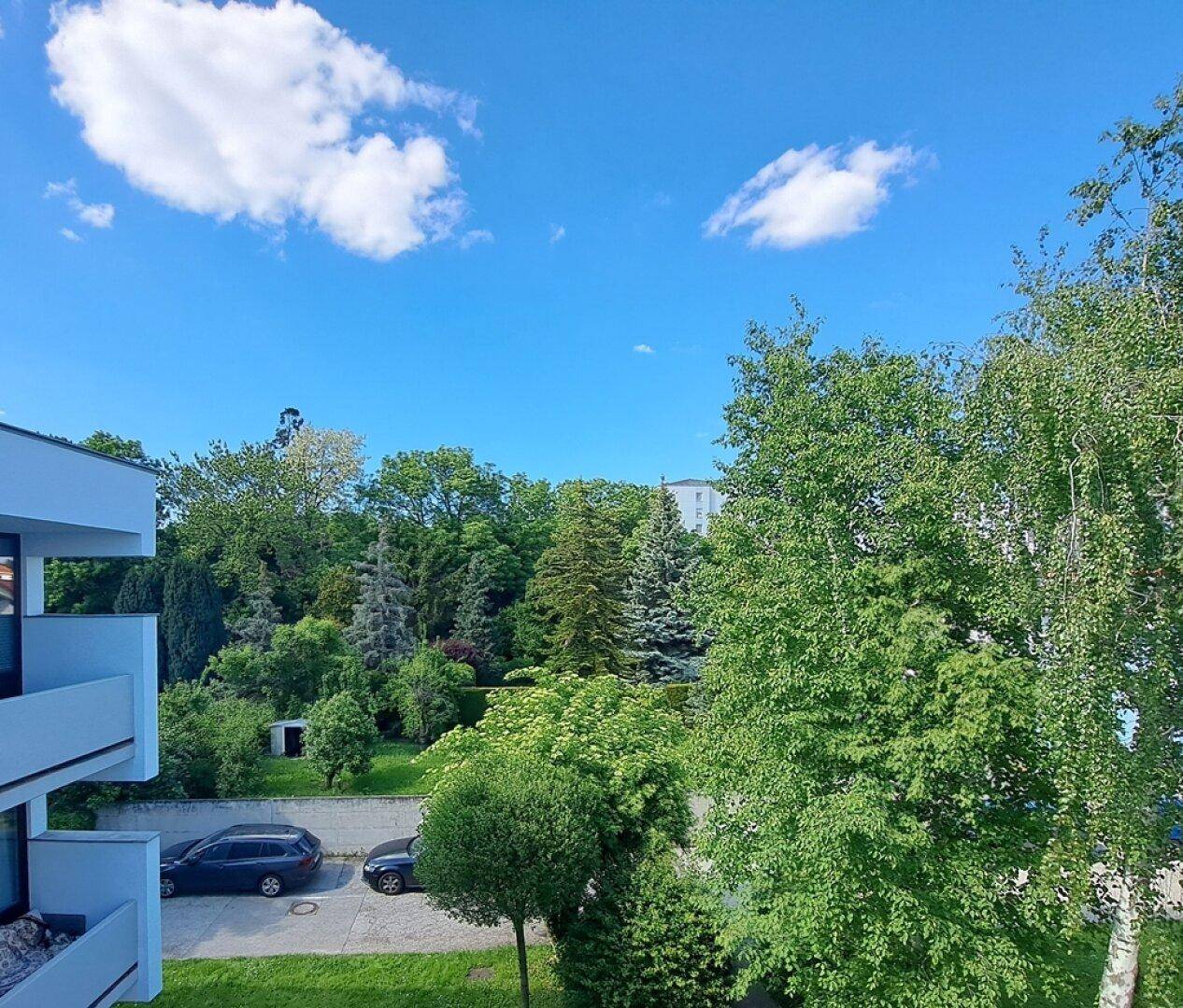 Ausblick von Schlafzimmer neben dem Wohnraum