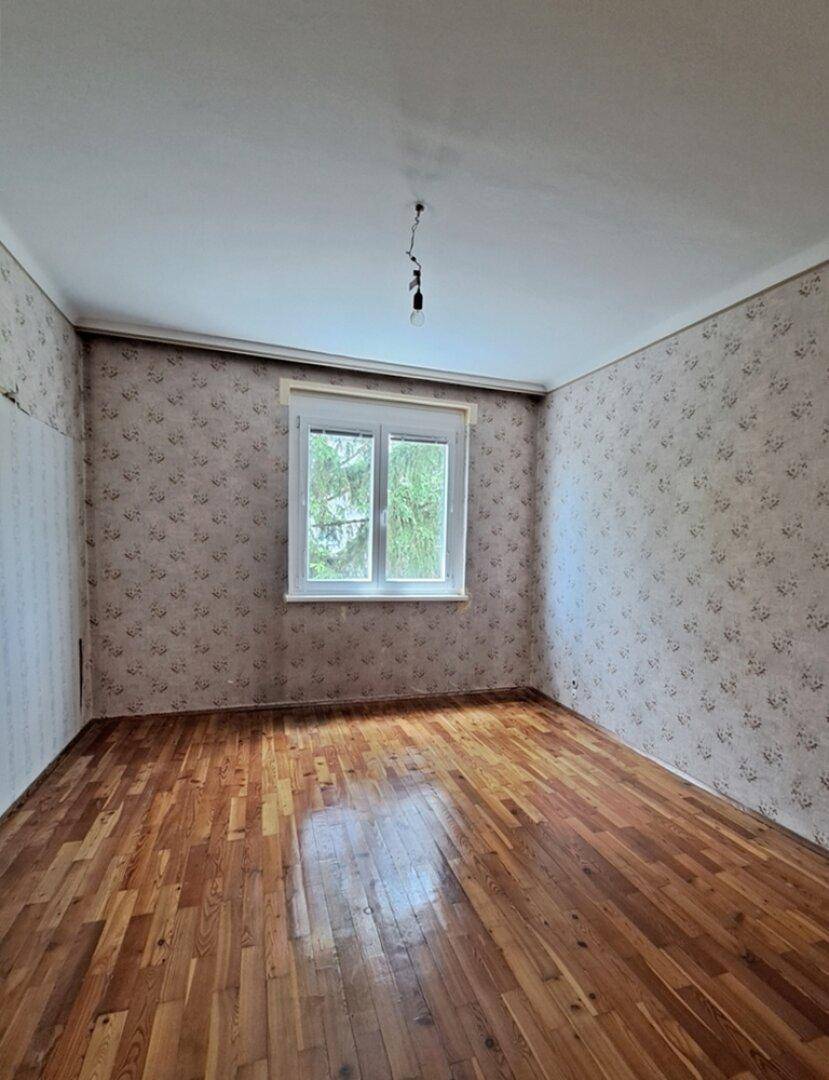 nochmals im größeren Schlafzimmer