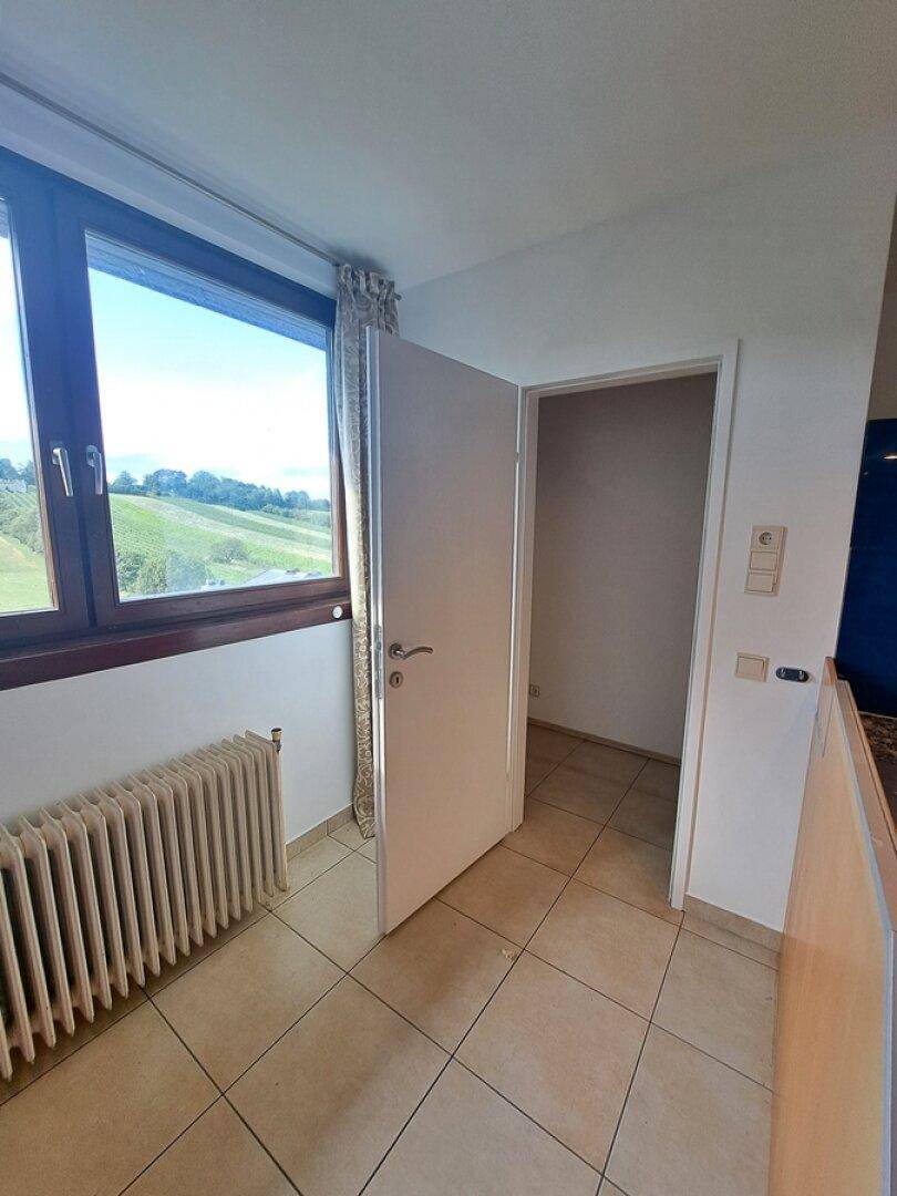mit Speisekammer