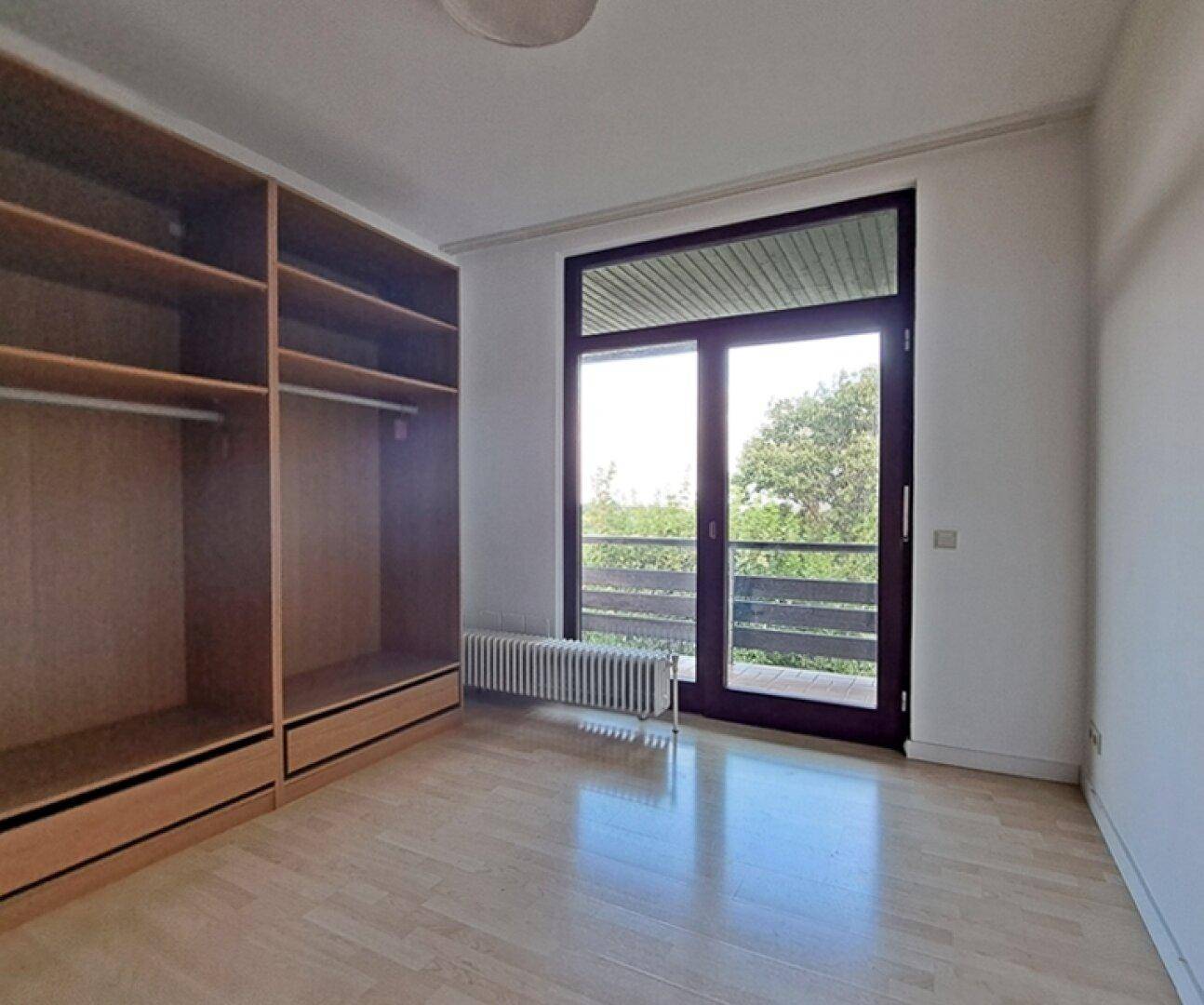 Schlafzimmer (mittlere Wohnebene)