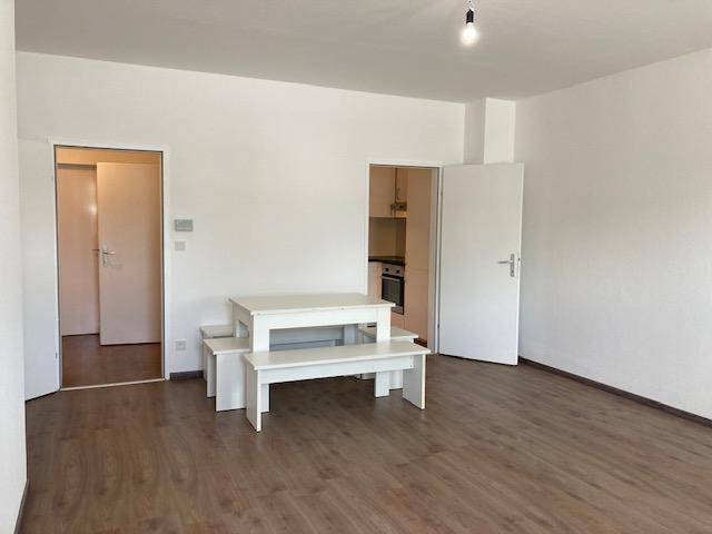 KOMFORTABLE ZWEIZIMMERWOHNUNG IN FISCHAMEND – pohled 2