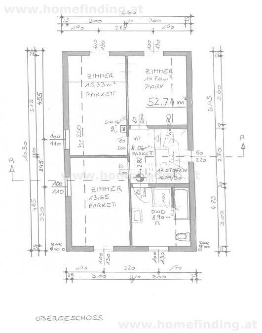 Grundriss des Obergeschosses mit drei Zimmern und einem Badezimmer.