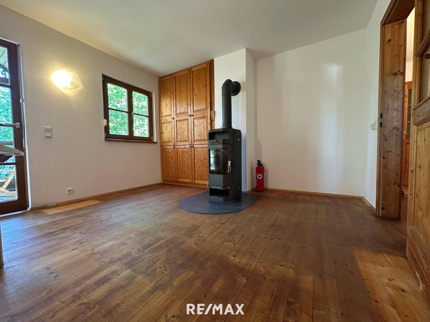 6 Wohnzimmer mit Kamin