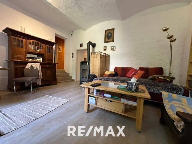 5 Wohnzimmer mit Kamin