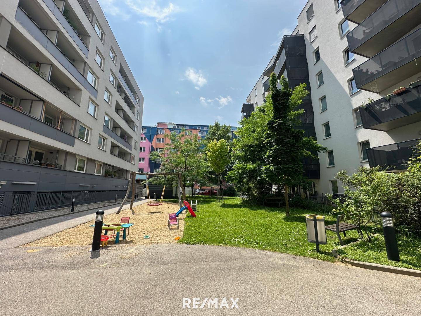 16 privater Spielplatz
