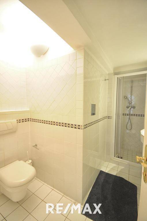 Dusche und WC