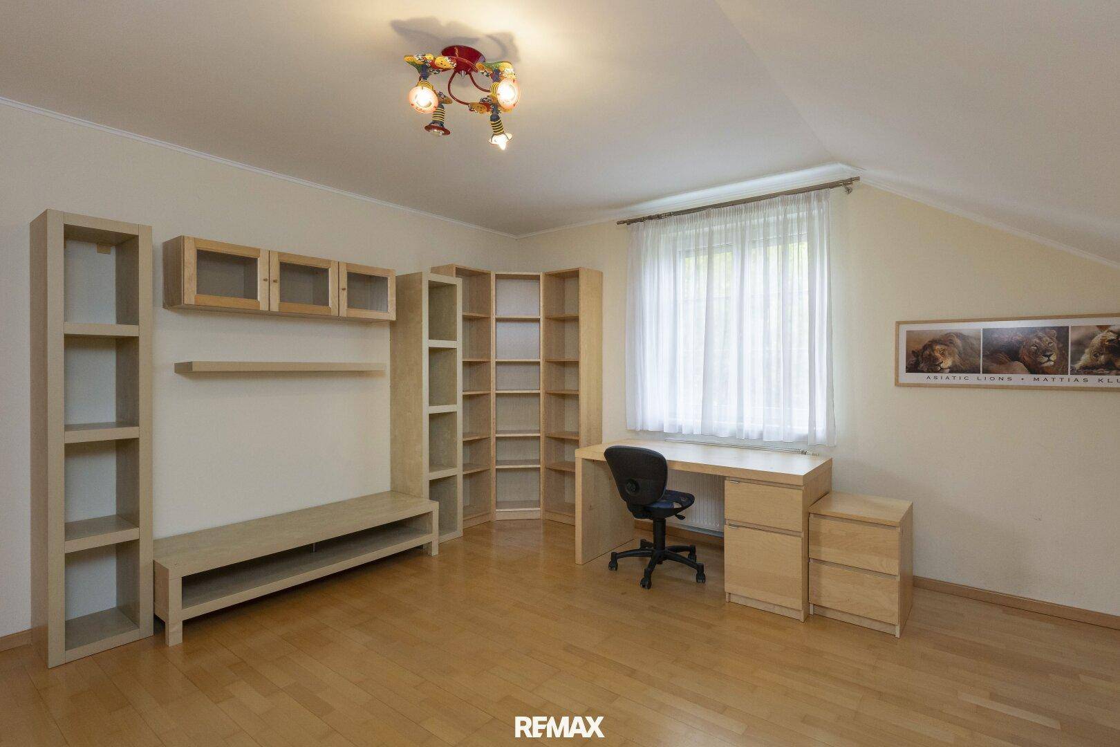 Zimmer DG Einfamilienhaus