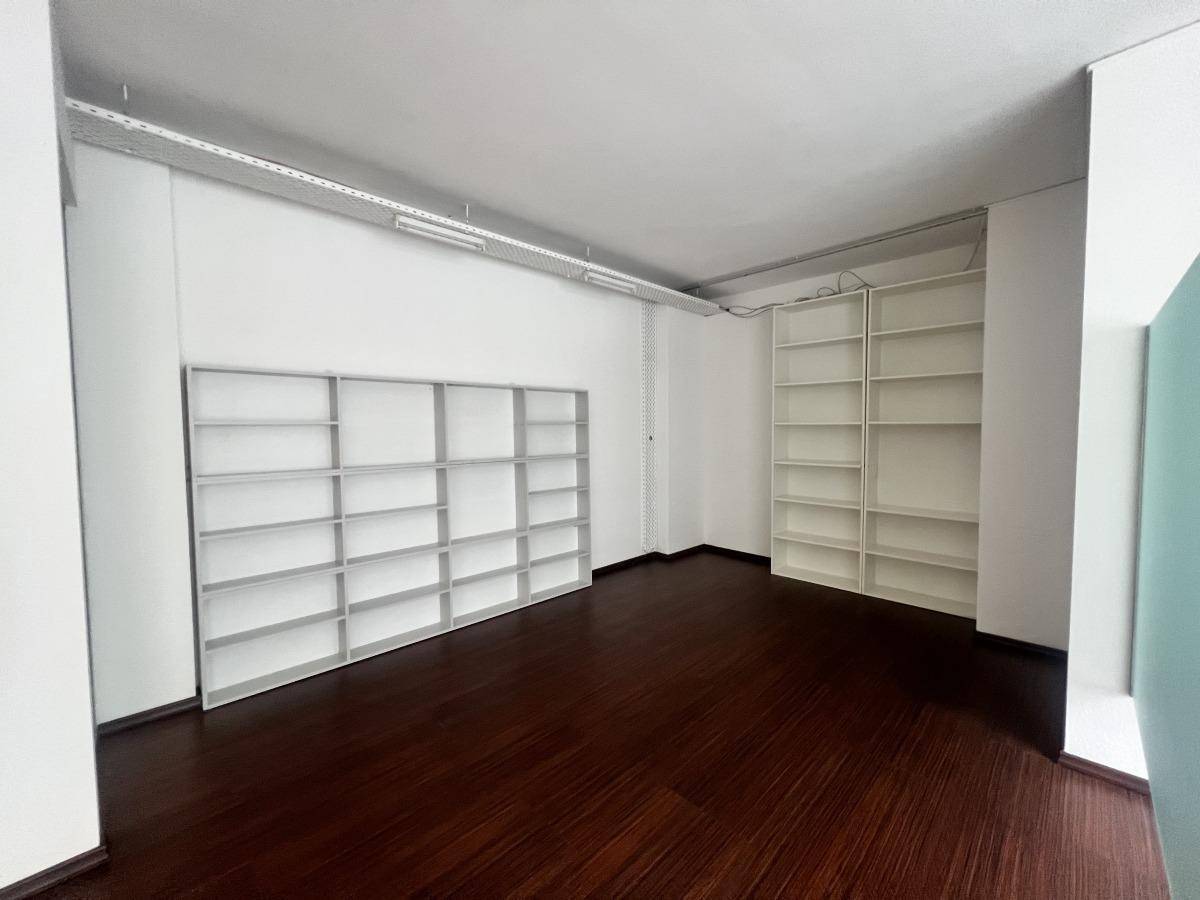 Büro 7