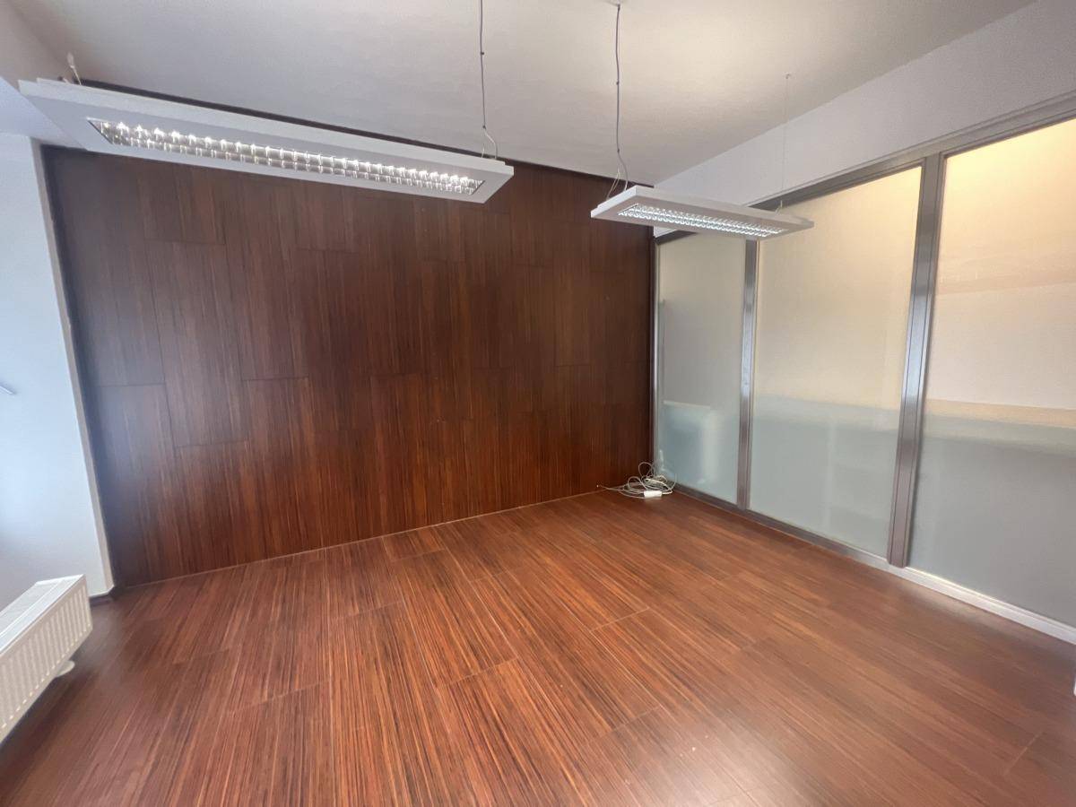 Büro 9