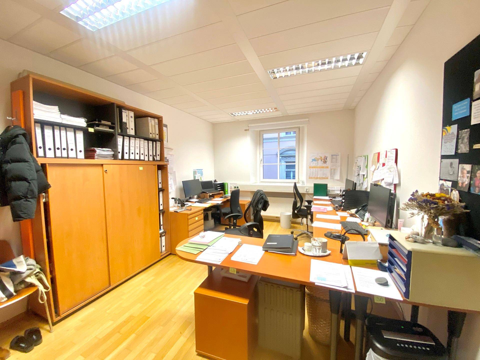 Büro 2