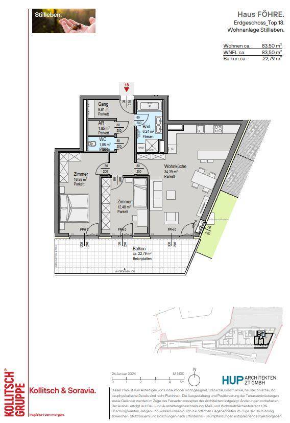Grundriss der Erdgeschosswohnung mit zwei Schlafzimmern, offenem Wohnbereich und Balkon.