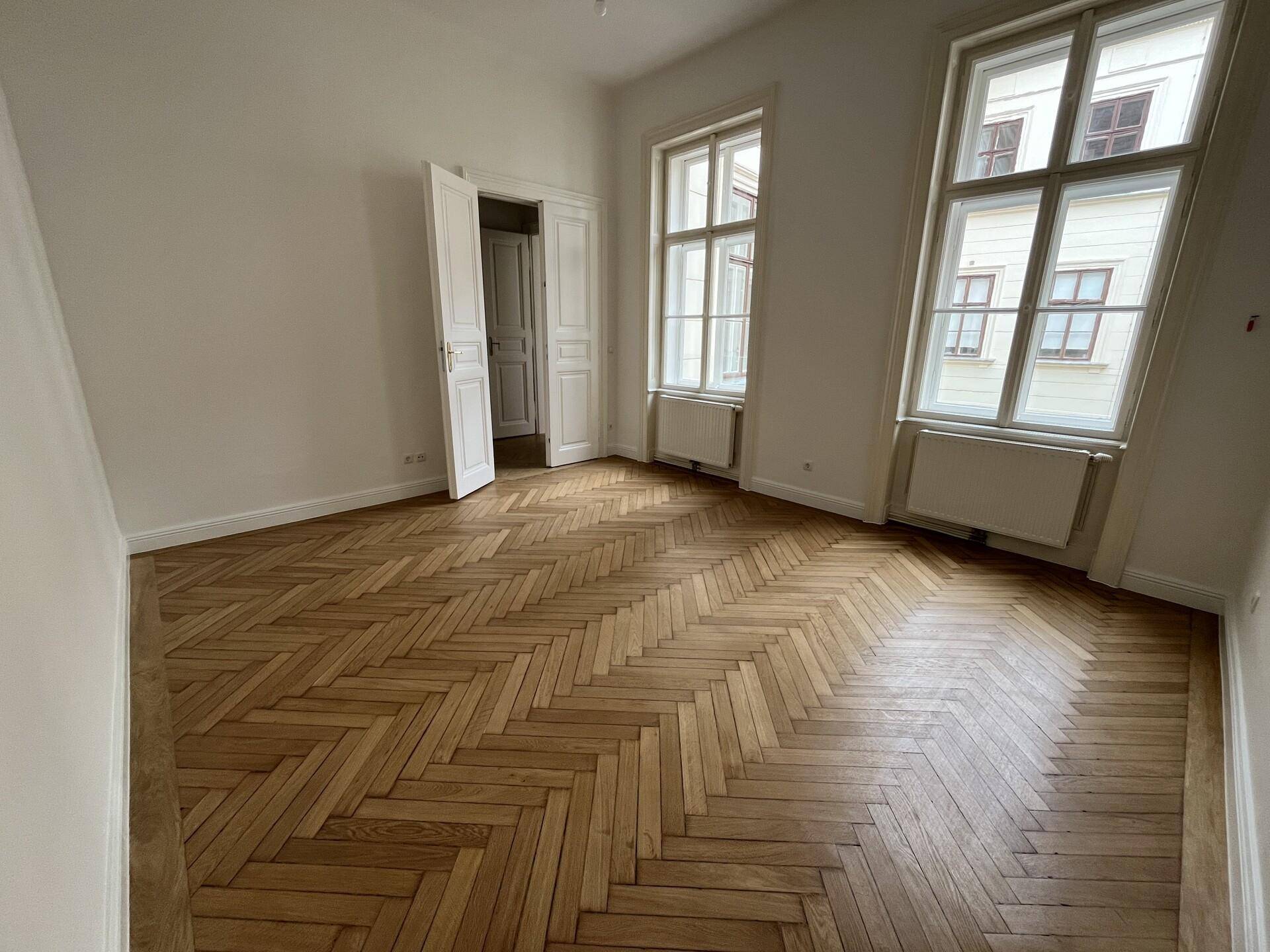 Schlafzimmer 1