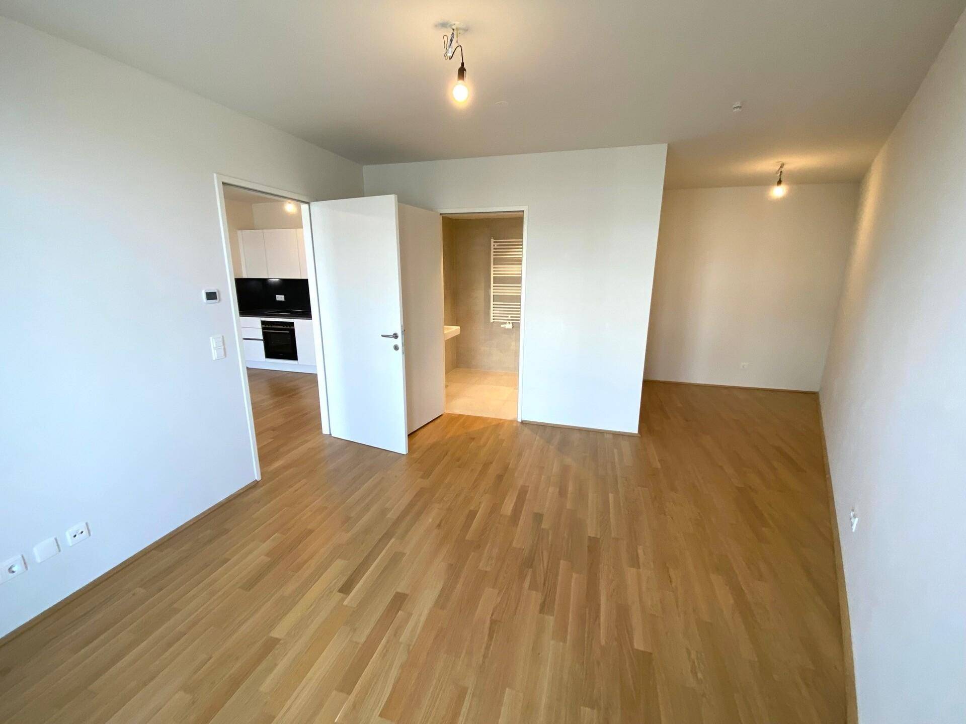 BEISPIEL Schlafzimmer mit Schrankbereich