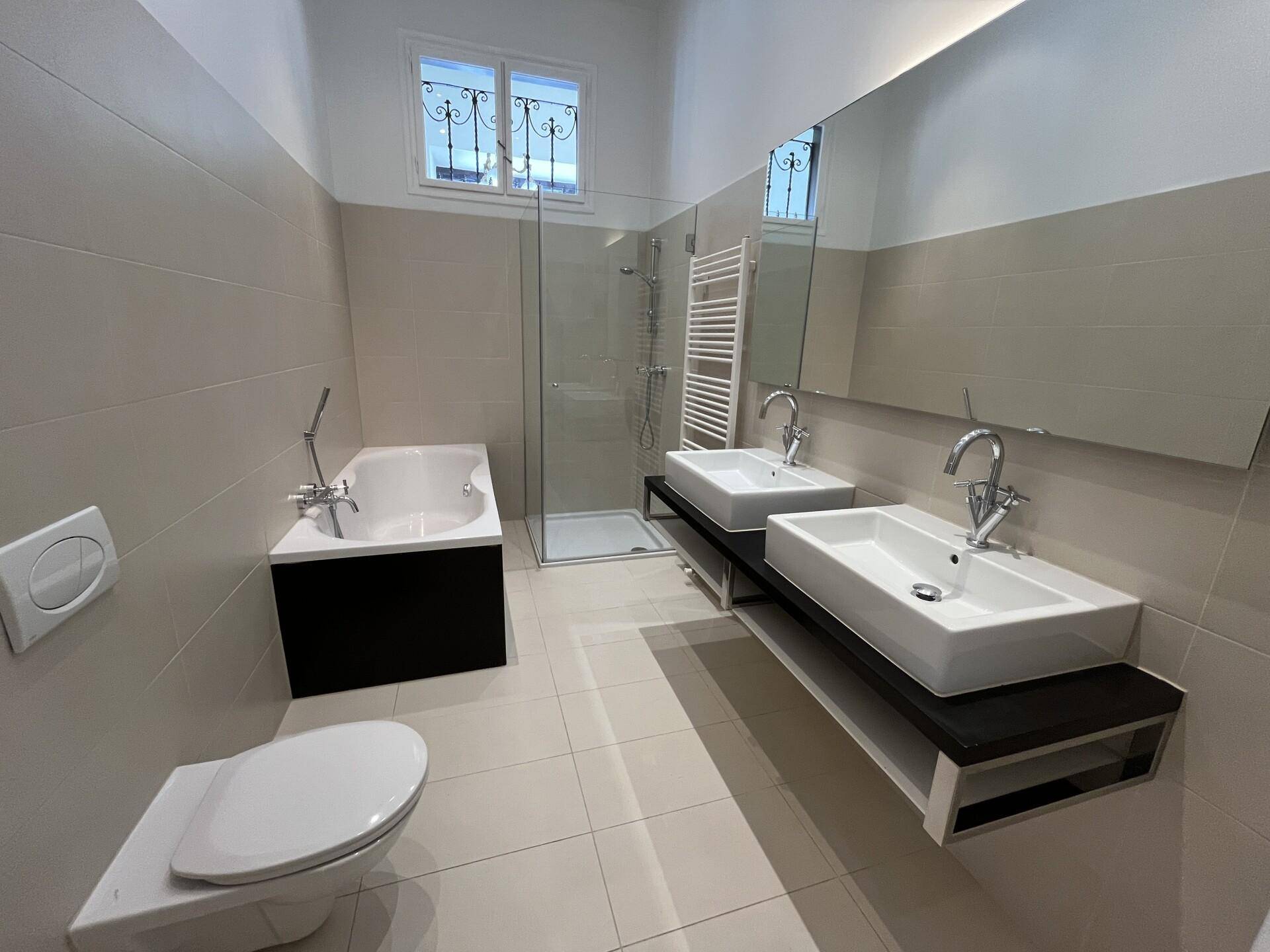 Badezimmer 1