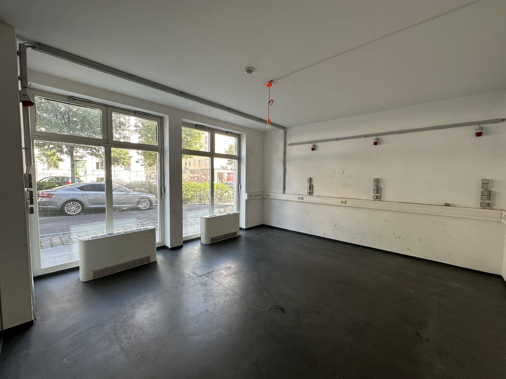 Büro 1 Front