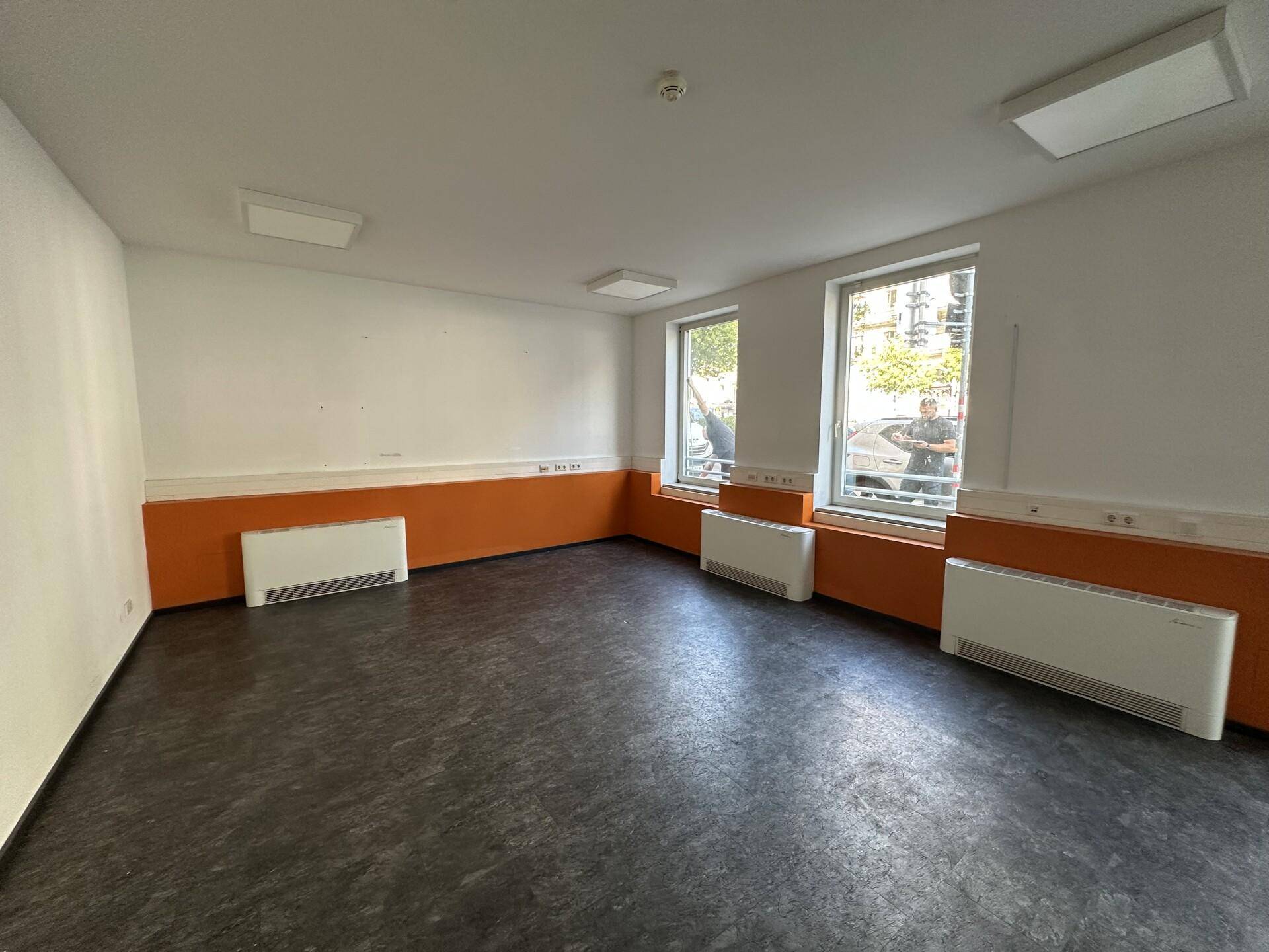Büro 2 Front