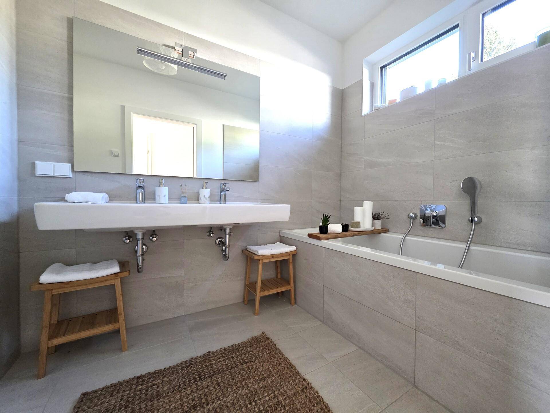 Bad-Badewanne