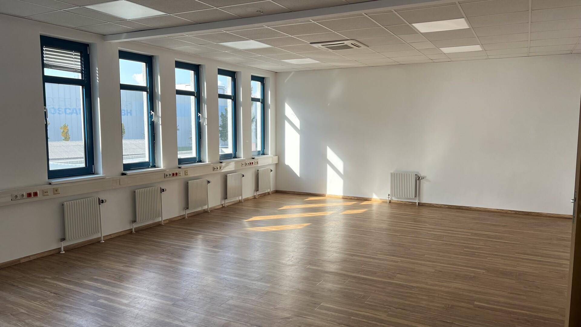 Büro 2.OG 2b