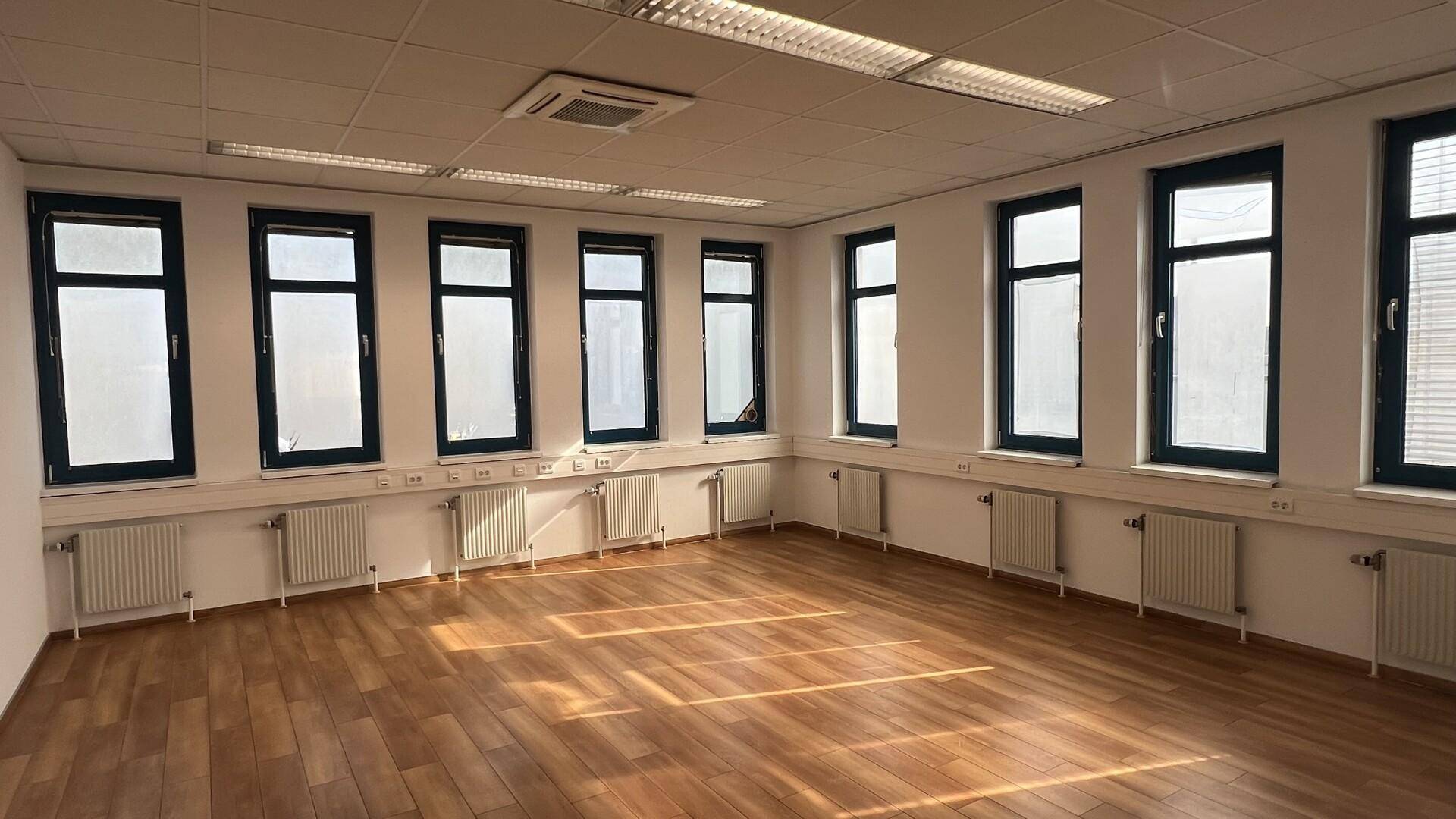 Büro 2.OG 2b