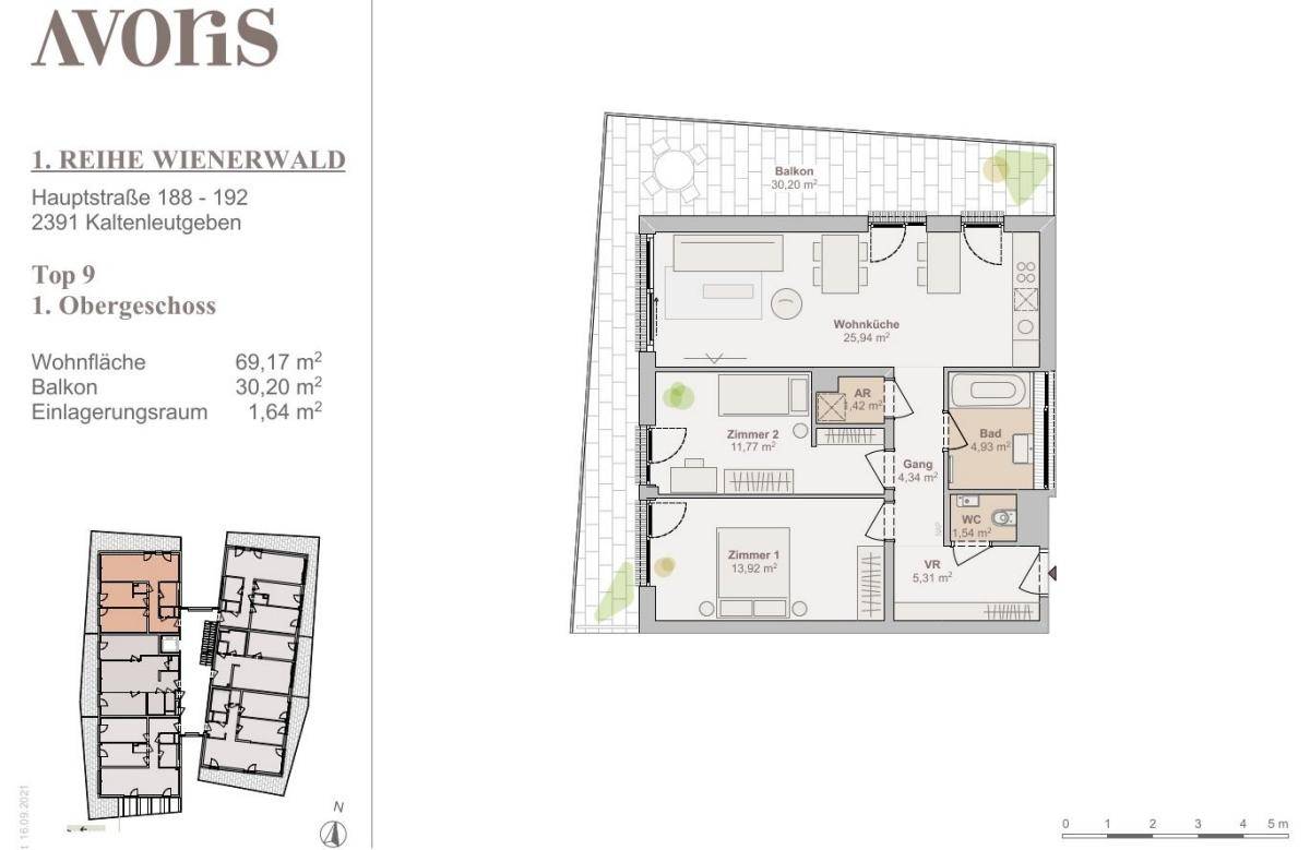 Detaillierter Grundriss einer Wohnung im ersten Obergeschoss mit Balkon und separatem WC.