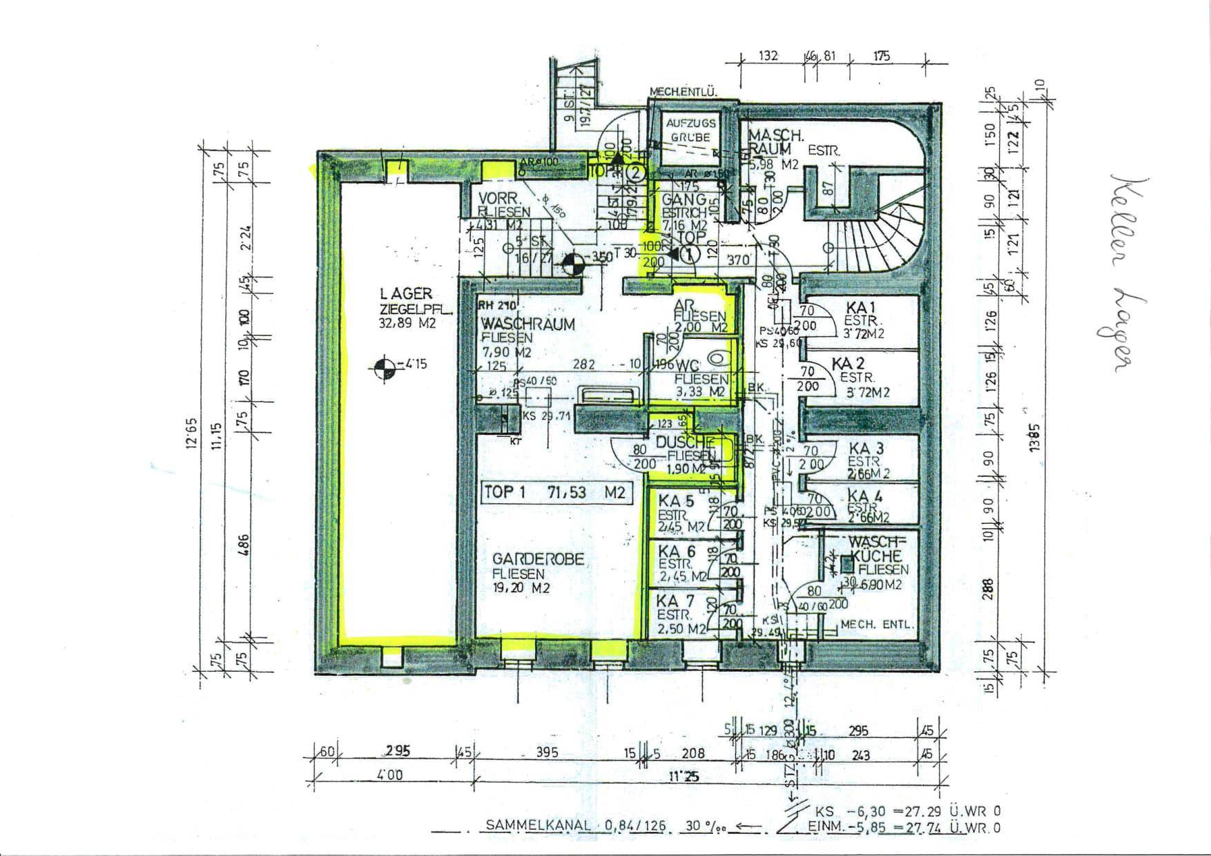Grundriss eines weiteren Kellergeschosses mit mehreren Räumen, Duschbereich, Waschraum und Garderobe.