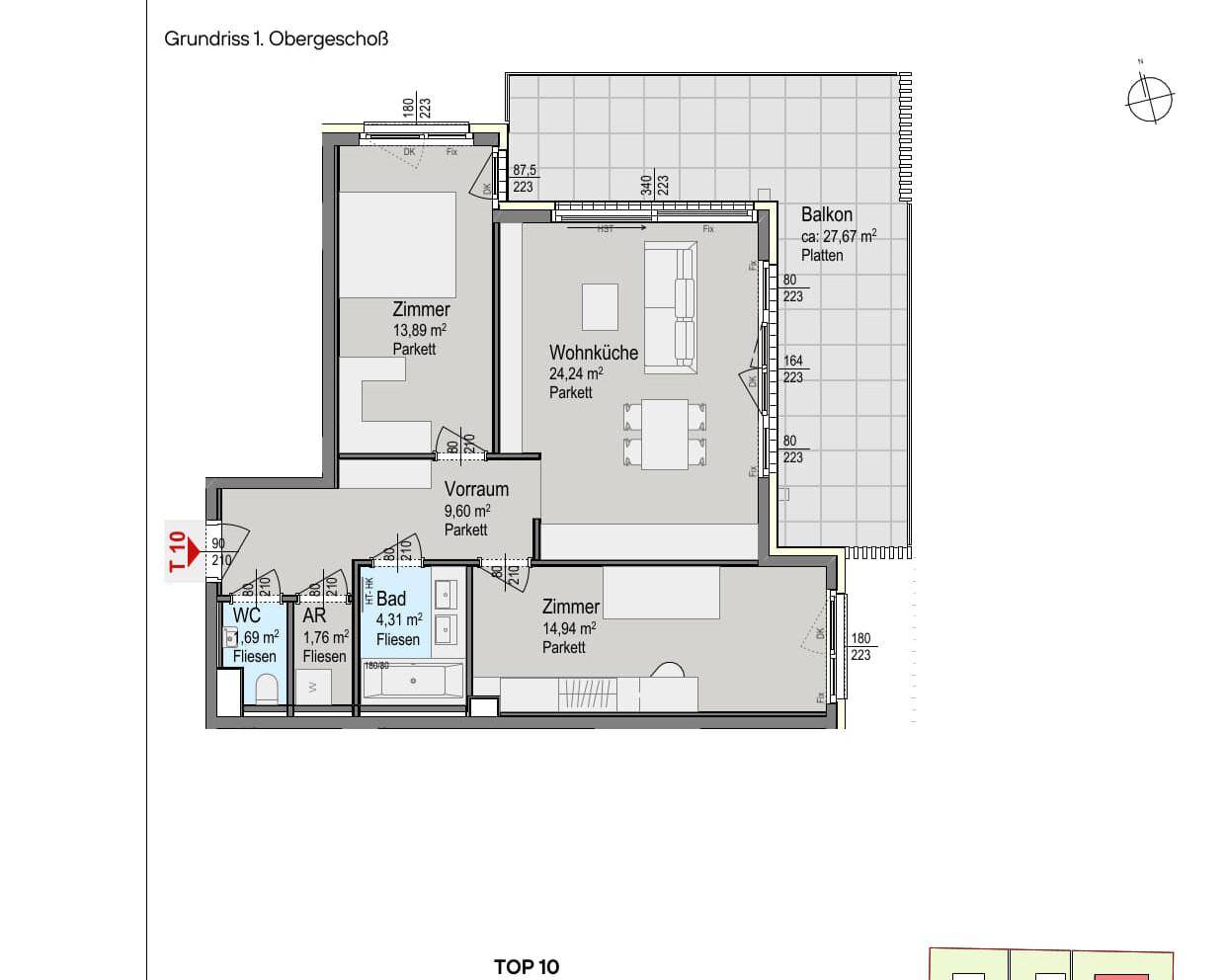 Grundriss des 1. Obergeschosses mit Wohnküche, zwei Zimmern und Balkon.