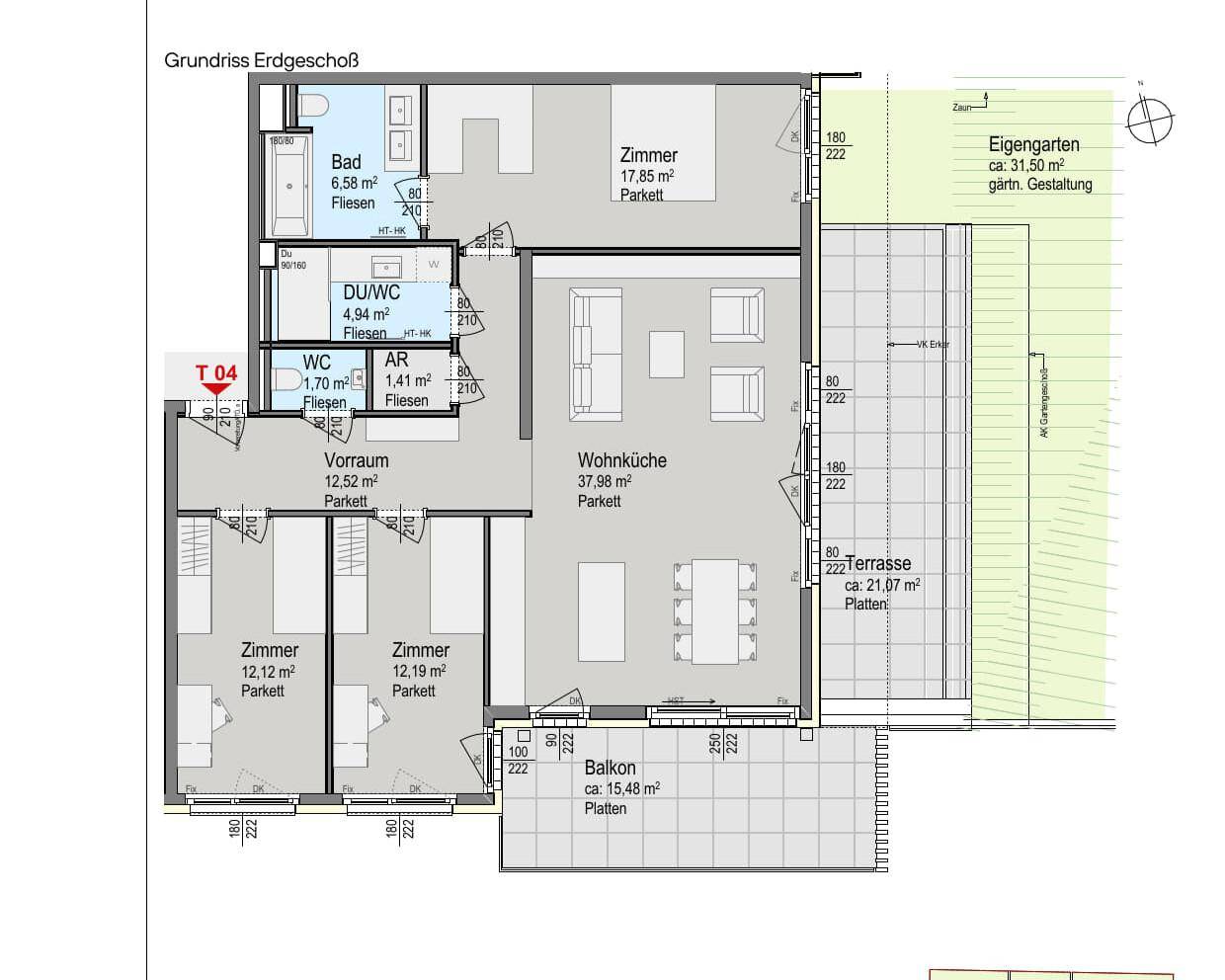 Grundriss des Erdgeschosses mit offener Wohnküche, mehreren Zimmern, zwei Bädern und Zugang zu Terrasse und Garten.