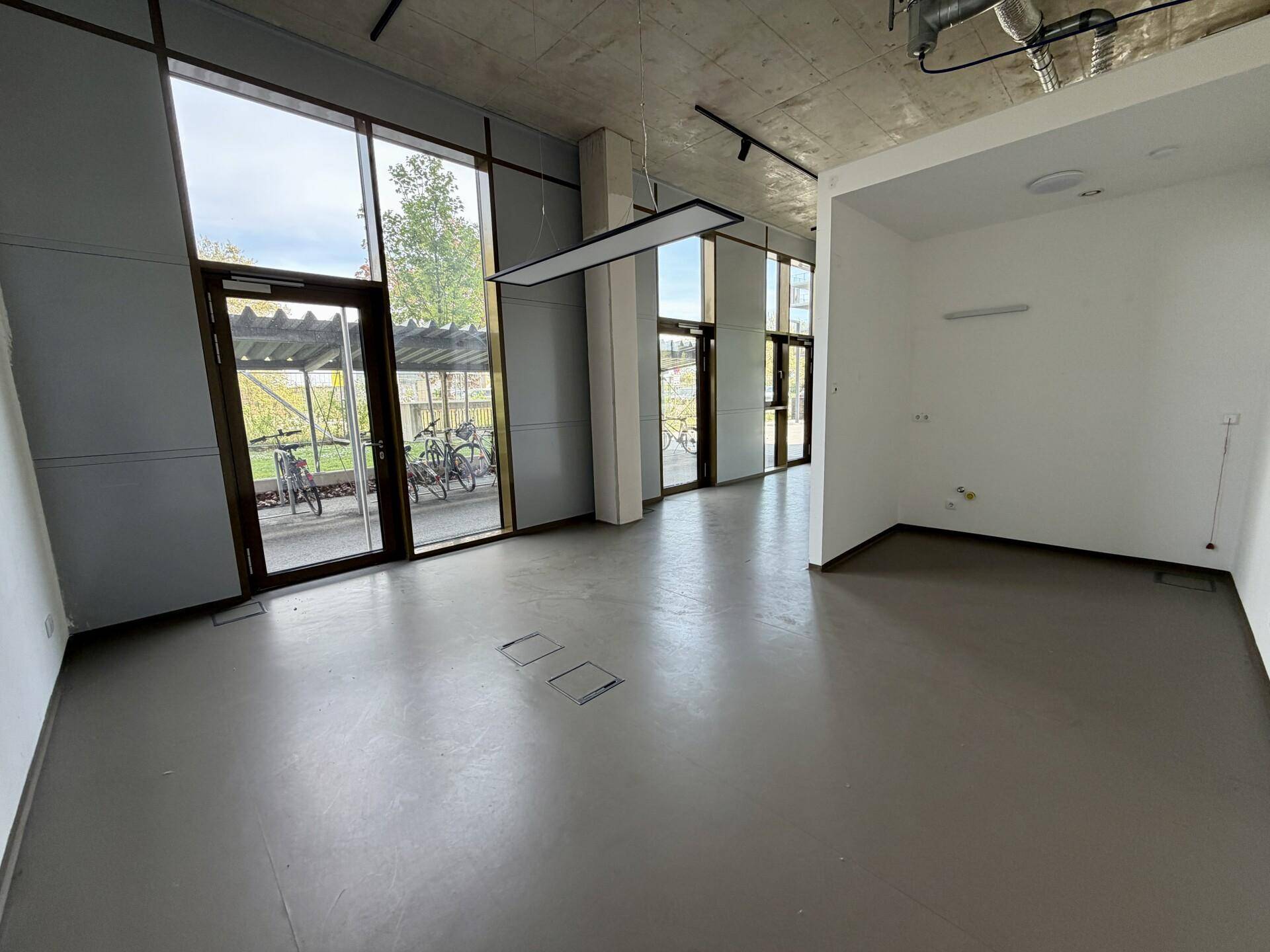 Erdgeschoß-Büro ca. 111 m² im Reininghaus-Viertel - zu mieten – další