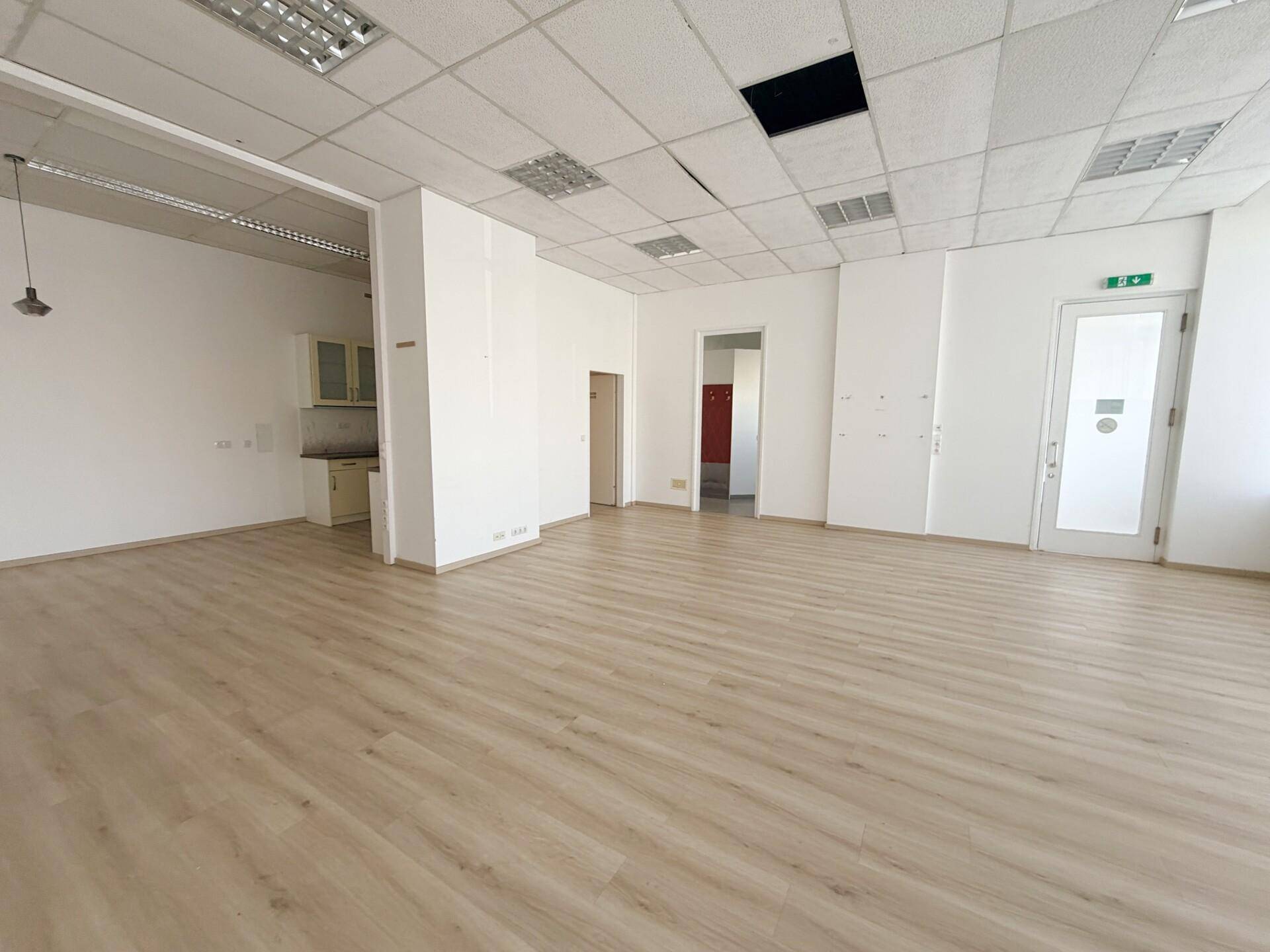 Vielseitige Gewerbefläche ca. 382 m² – Büro, Betrieb &amp; Lager - zu mieten - Widok 4