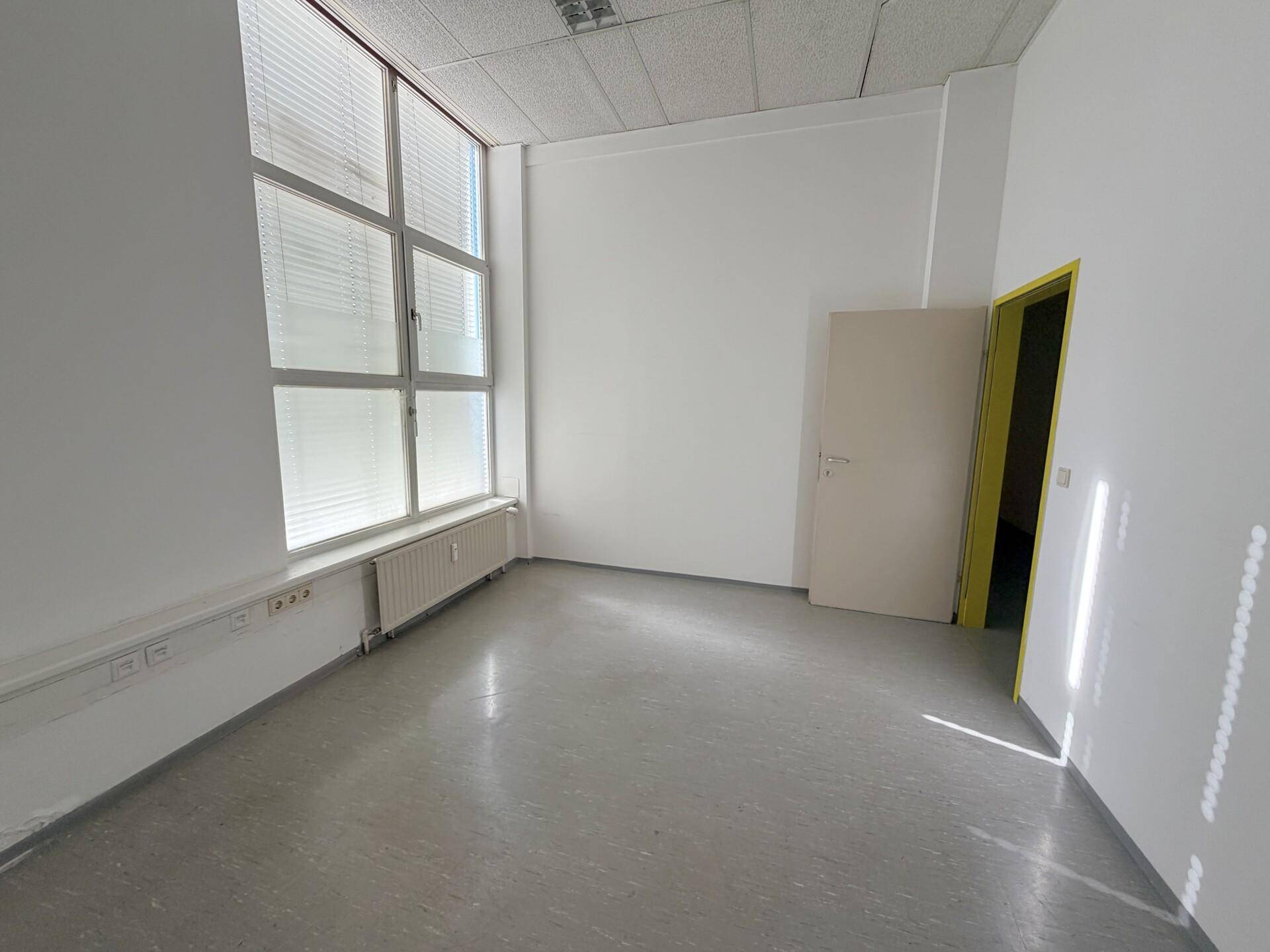 Vielseitige Gewerbefläche ca. 382 m² – Büro, Betrieb &amp; Lager - zu mieten - Więcej