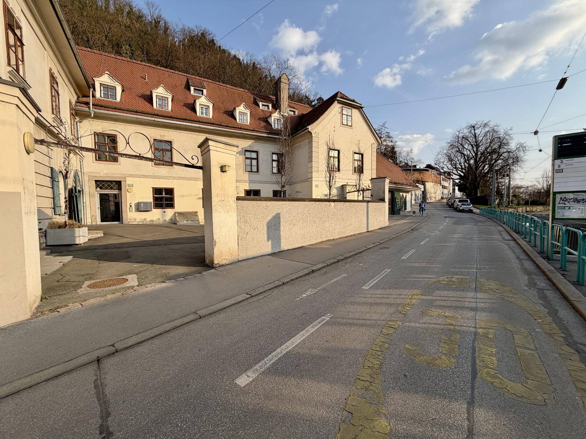Großzügige Altbau-Bürofläche in Bestlage - zu mieten - Vista 3