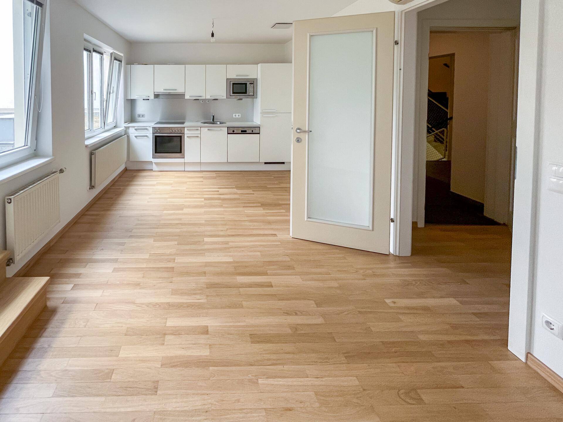 Hofseitige 3-Zimmer-Wohnung mit Balkon zu mieten in 1050 Wien - Ansicht 2