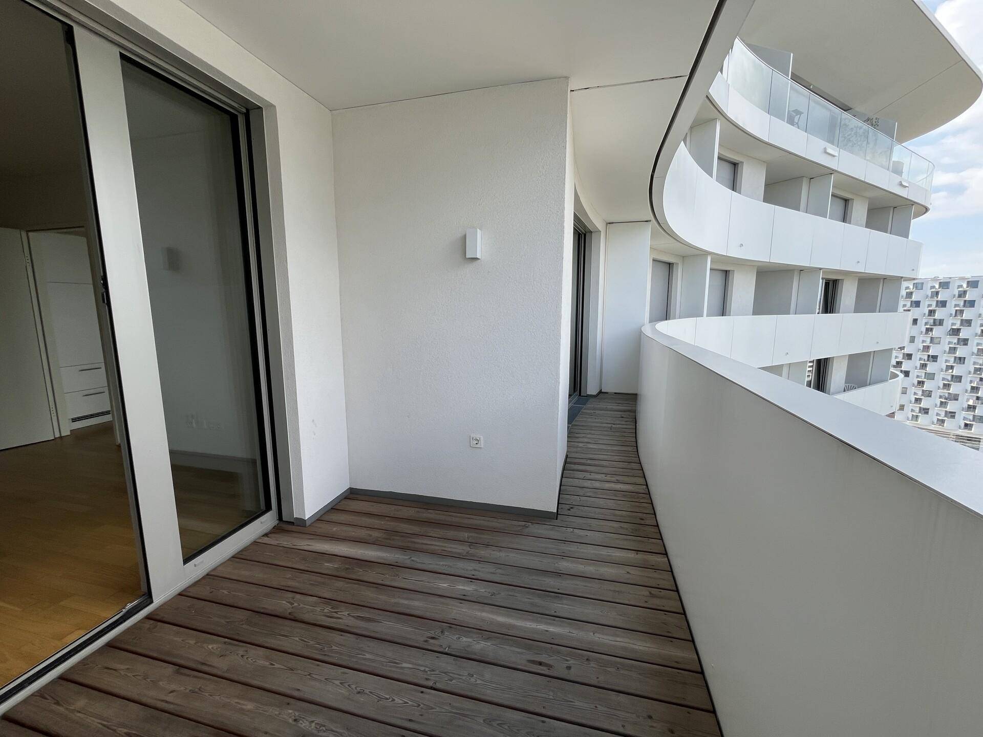 BelView Apartments: Westseitige 2-Zimmer-Wohung mit Freifläche im 16. Stock - zu mieten in 1100 Wien – pohled 3
