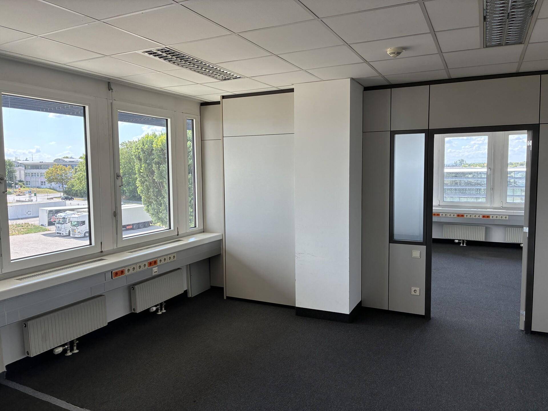 Commercial property, 174 m²