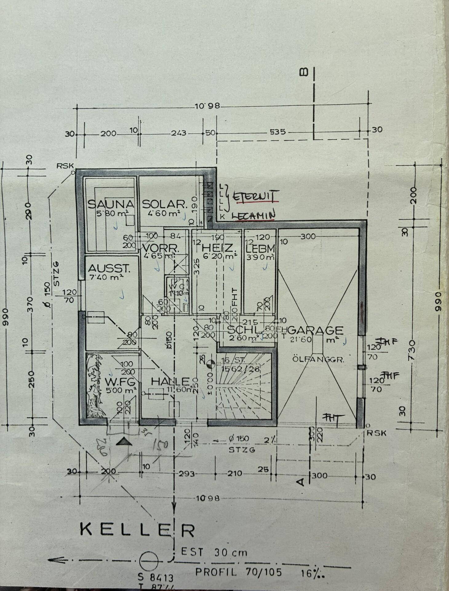 Grundriss des Kellers mit Sauna, Heizraum, Garage und weiteren Abstellräumen.