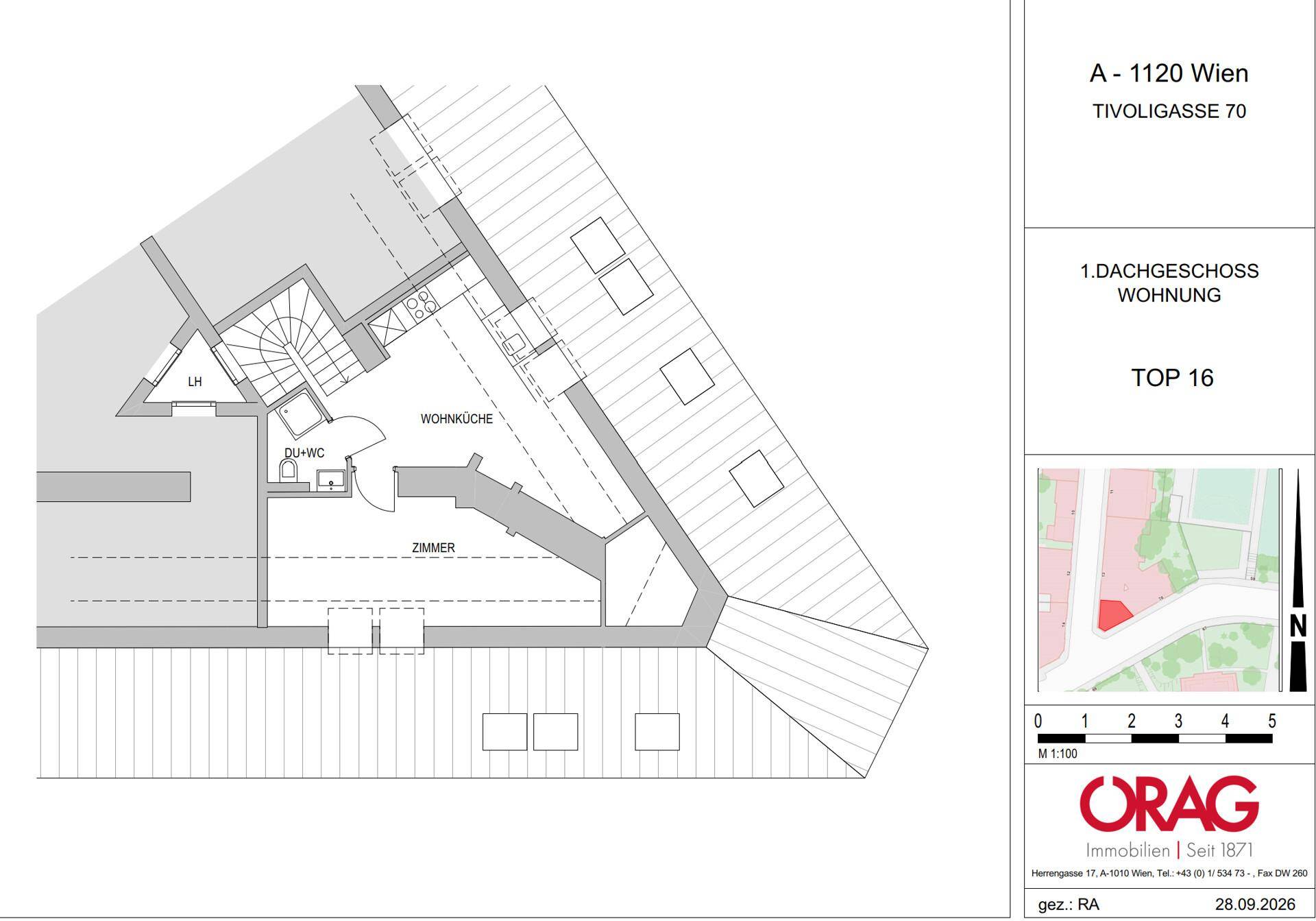 Grundriss der Dachgeschosswohnung Top 16 mit Wohnküche, Zimmer, Duschbad und Dachschrägen.