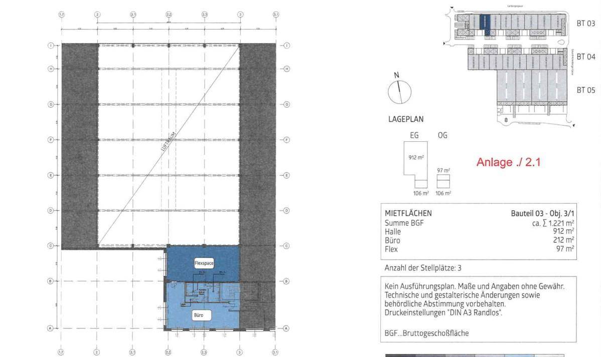 Grundrissplan mit einer großen Halle und einem angrenzenden Bürobereich sowie Passagen.