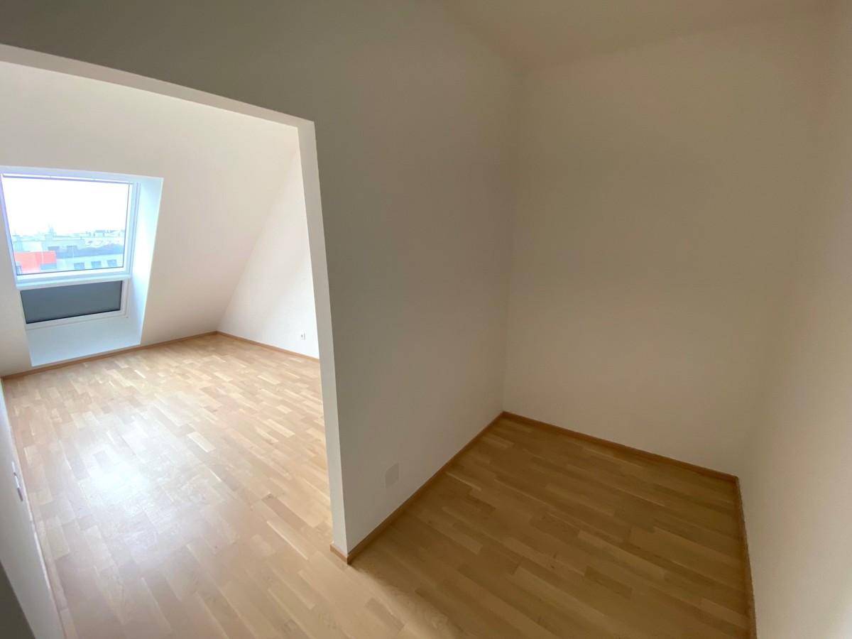 Schlafzimmer mit Ankleide