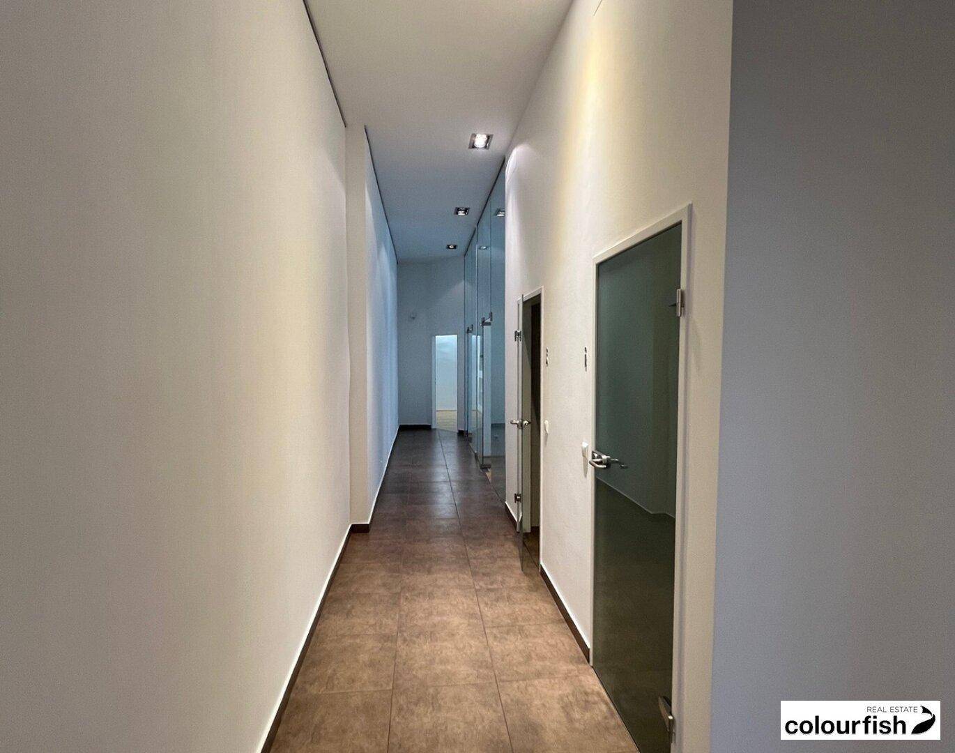 Attraktive Bürofläche mit Balkon nahe Burggarten - Więcej