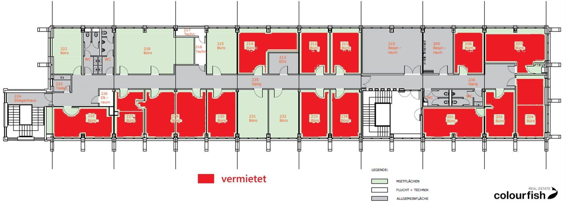 Grundrissplan eines Bürogebäudes mit mehreren Einzelbüros, einem zentralen Korridor und Gemeinschaftsbädern.