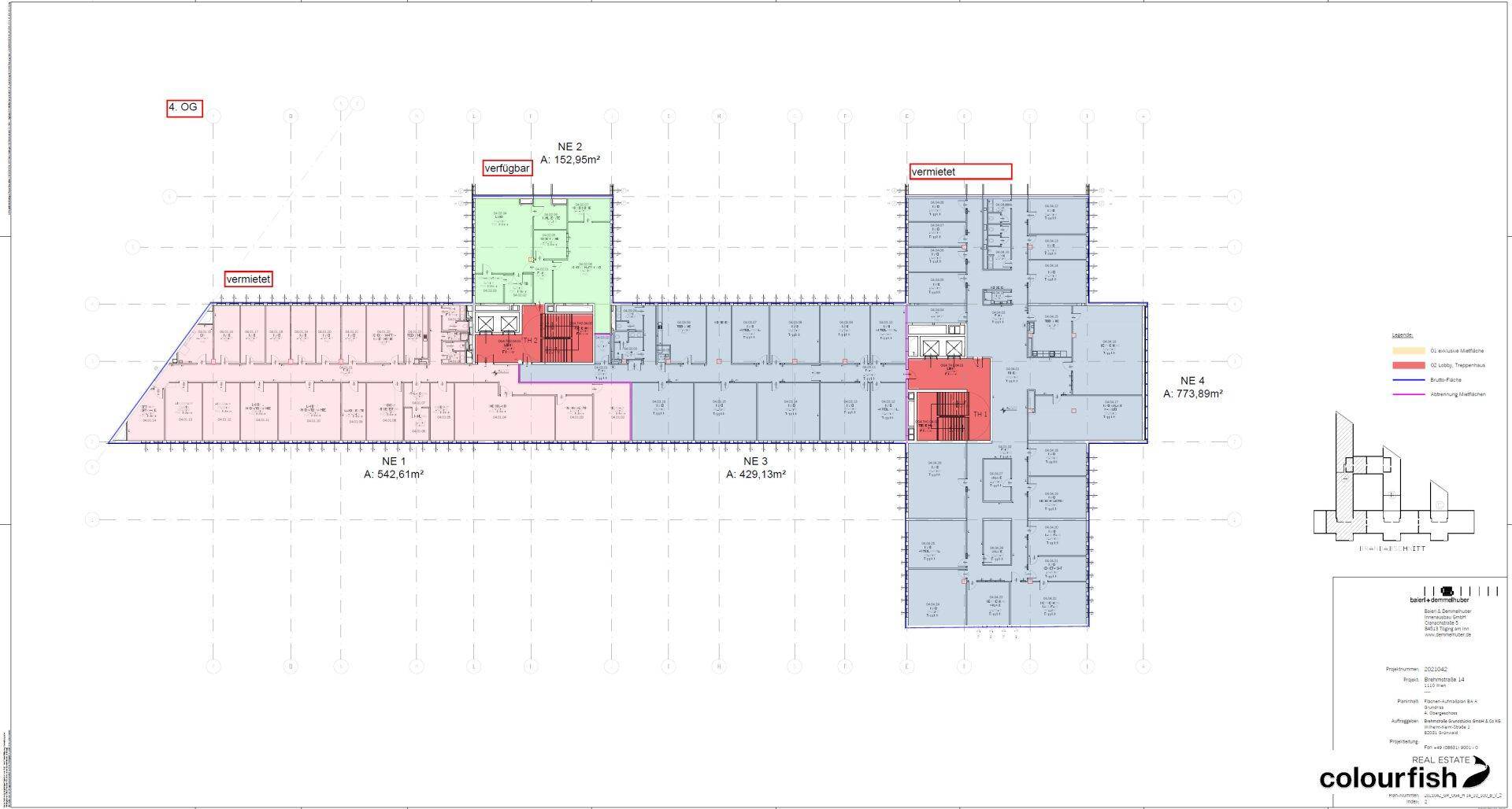 Detaillierter Grundriss der zweiten Etage mit farblich markierten Bereichen und Aufzügen.