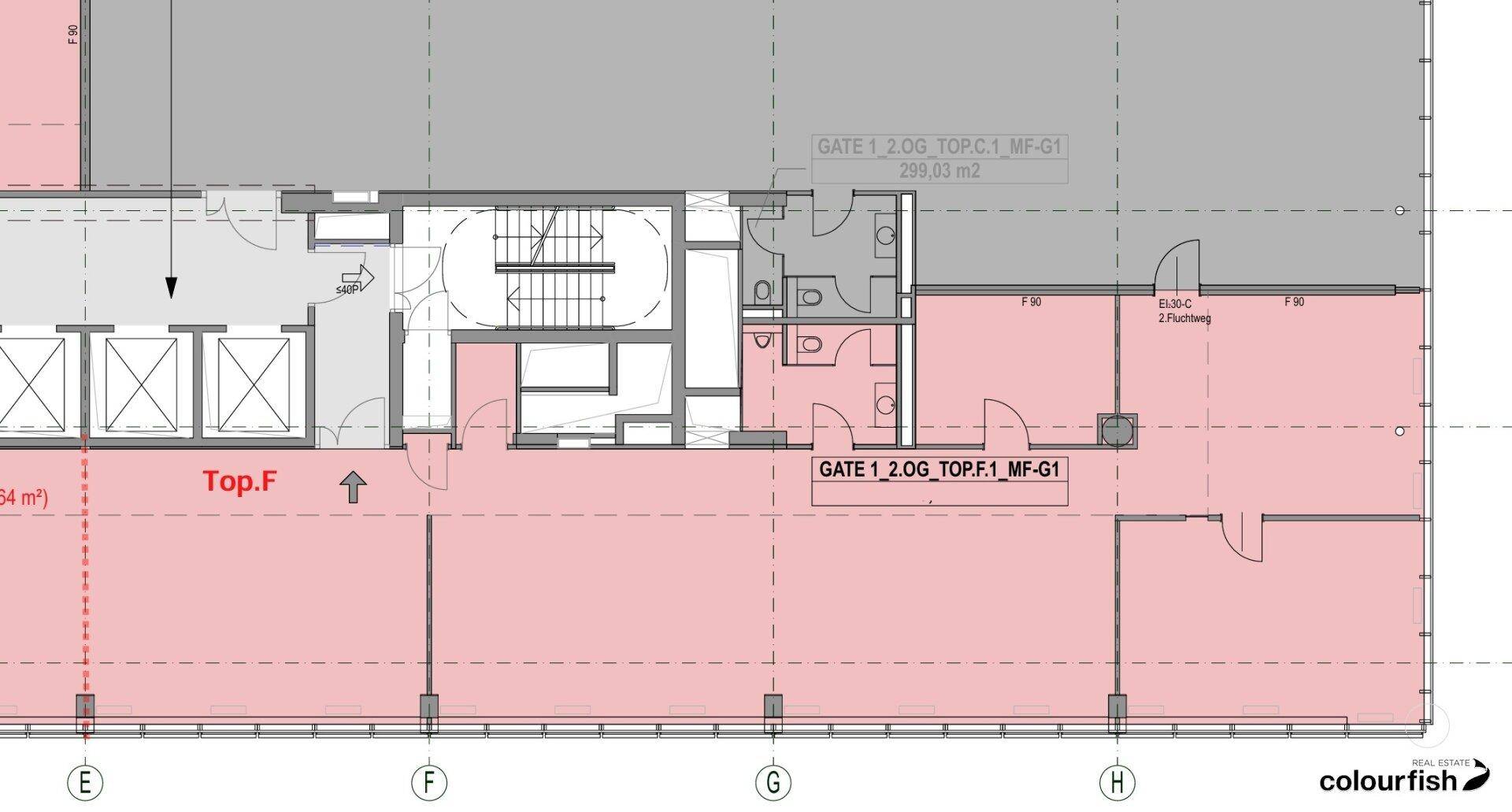 Grundrissplan zeigt eine große, offene Fläche mit Zugang zu mehreren Toiletten und einem zentralen Treppenhaus.