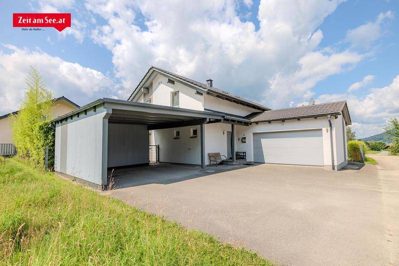 Carport und Garage