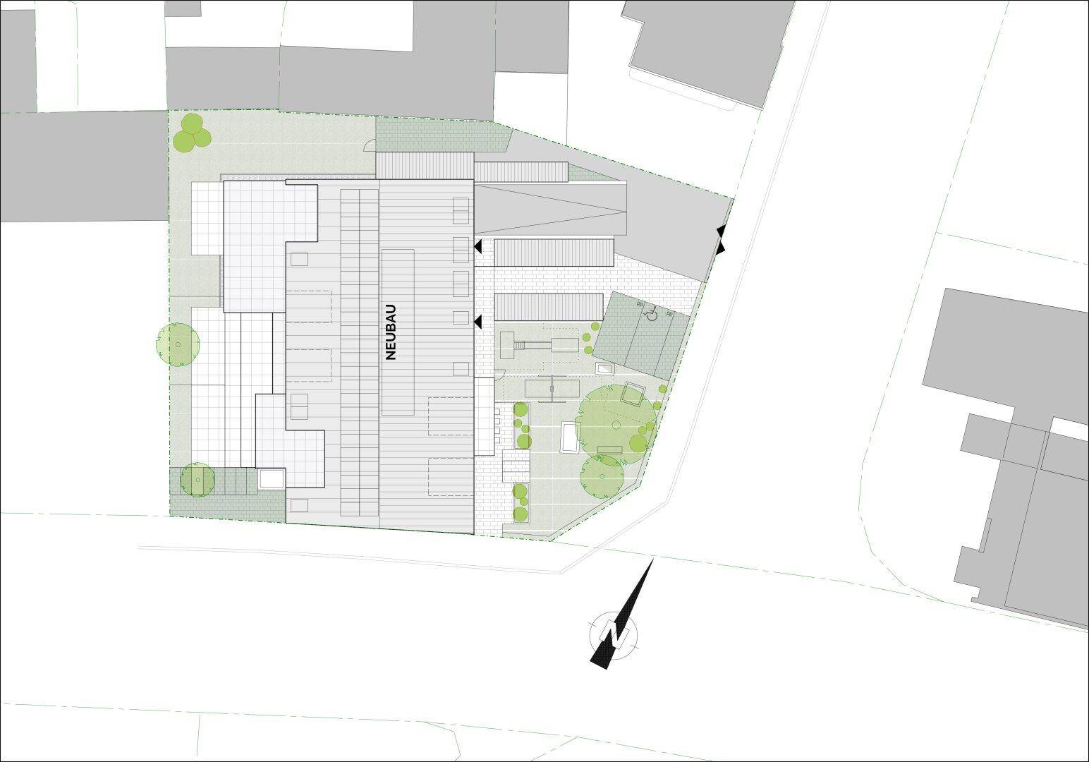 Lageplan des Neubaus mit umliegenden Grundstücken und Grünflächen.