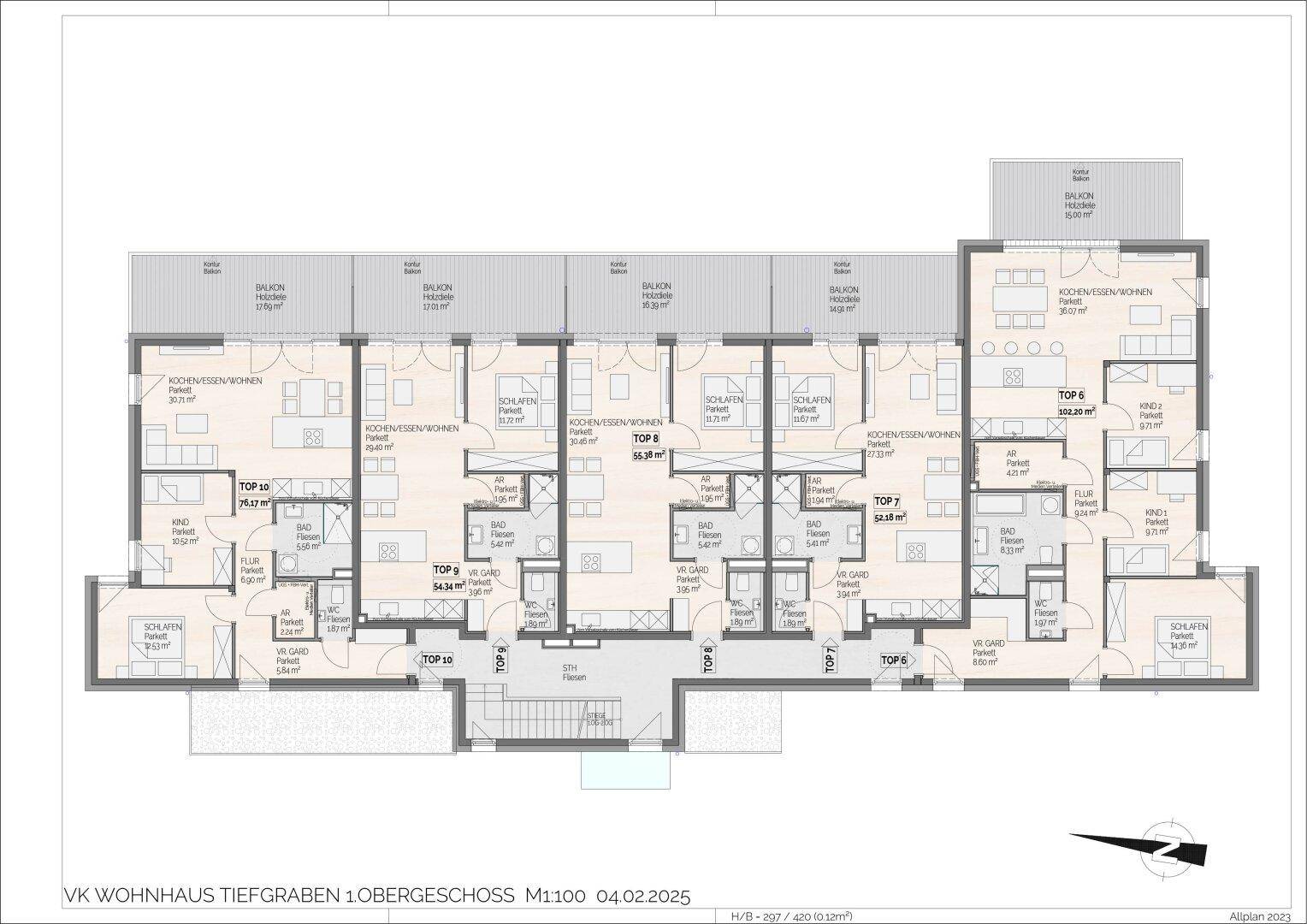 Detaillierter Grundriss des Obergeschosses mit mehreren Wohneinheiten, jeweils mit Balkon und offenem Wohnbereich.
