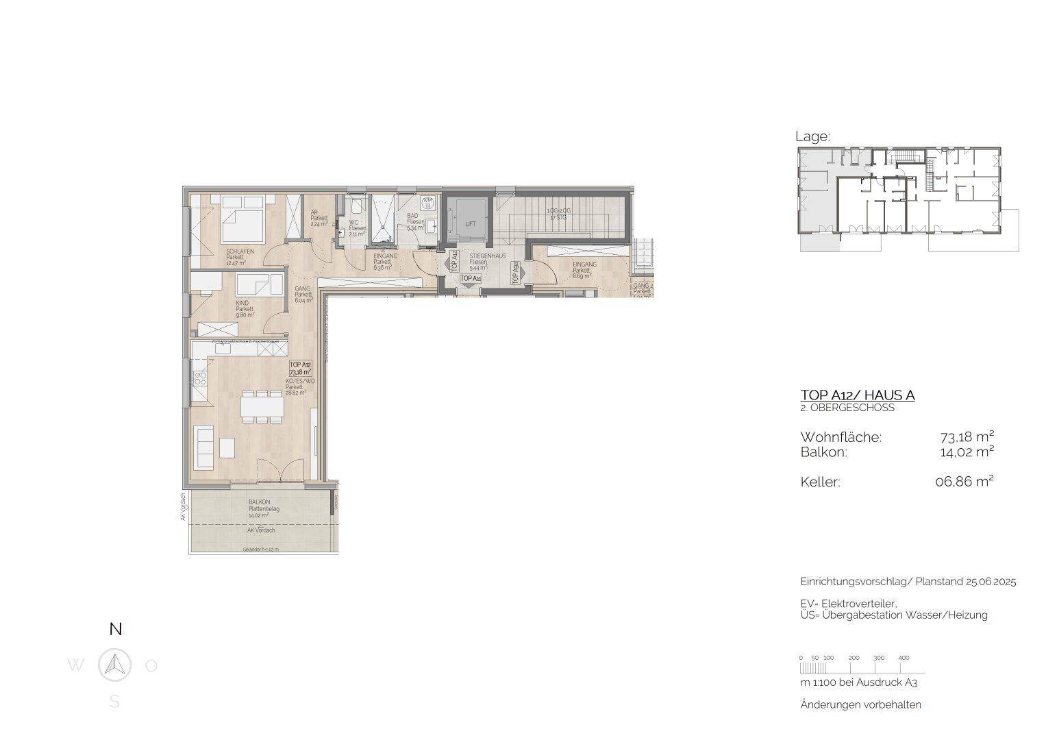 Detaillierter Grundriss einer Wohnung im Obergeschoss mit offenem Wohnbereich, zwei Schlafzimmern, zwei Bädern und Balkon.