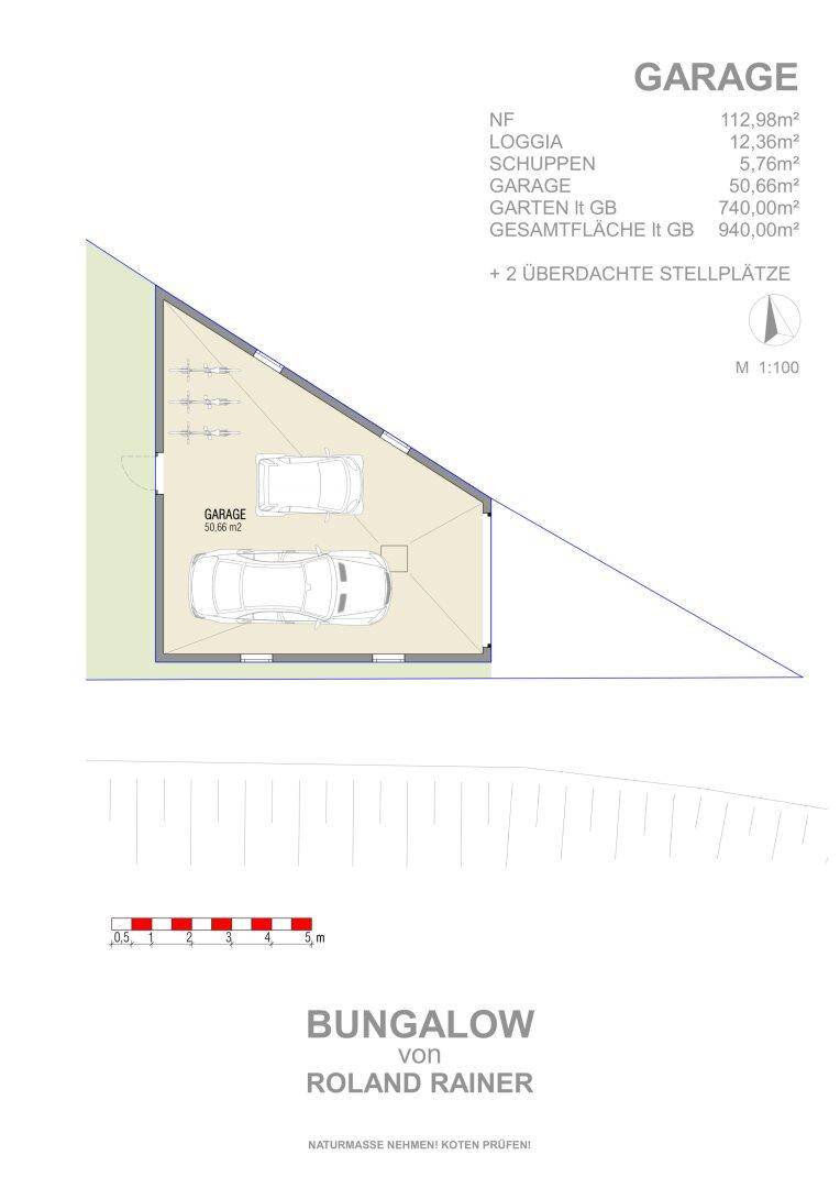 Grundrissplan einer Garage mit zwei Stellplätzen und zusätzlichen überdachten Parkmöglichkeiten.