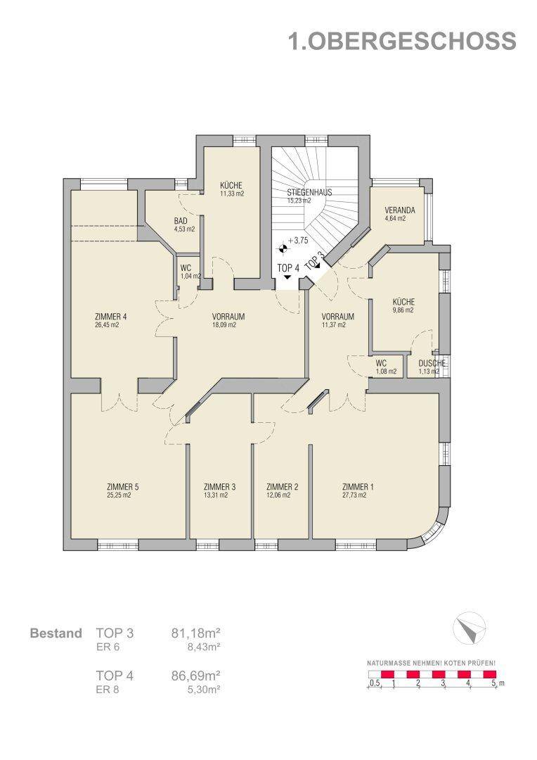 Grundriss des 1. Obergeschosses mit fünf Zimmern, Küche, Bad, zwei WCs und einer Veranda.