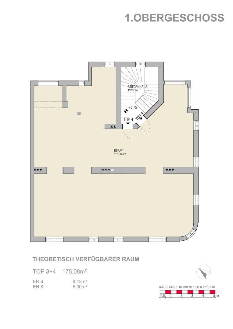 Grundriss des 1. Obergeschosses zeigt einen großen, theoretisch verfügbaren Raum mit Treppenhaus und Veranda.