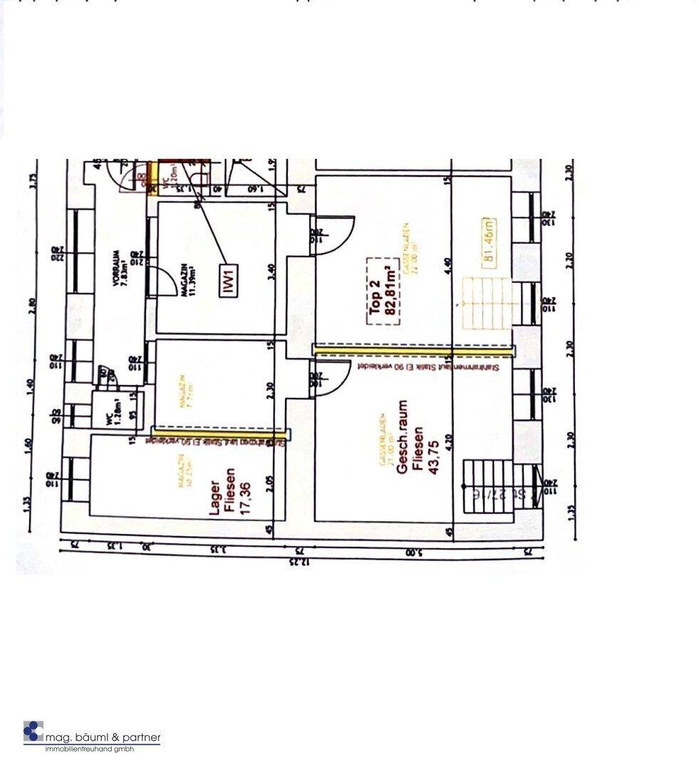 Grundriss des Erdgeschosses mit verschiedenen Räumen, darunter Lager und WC-Bereiche.